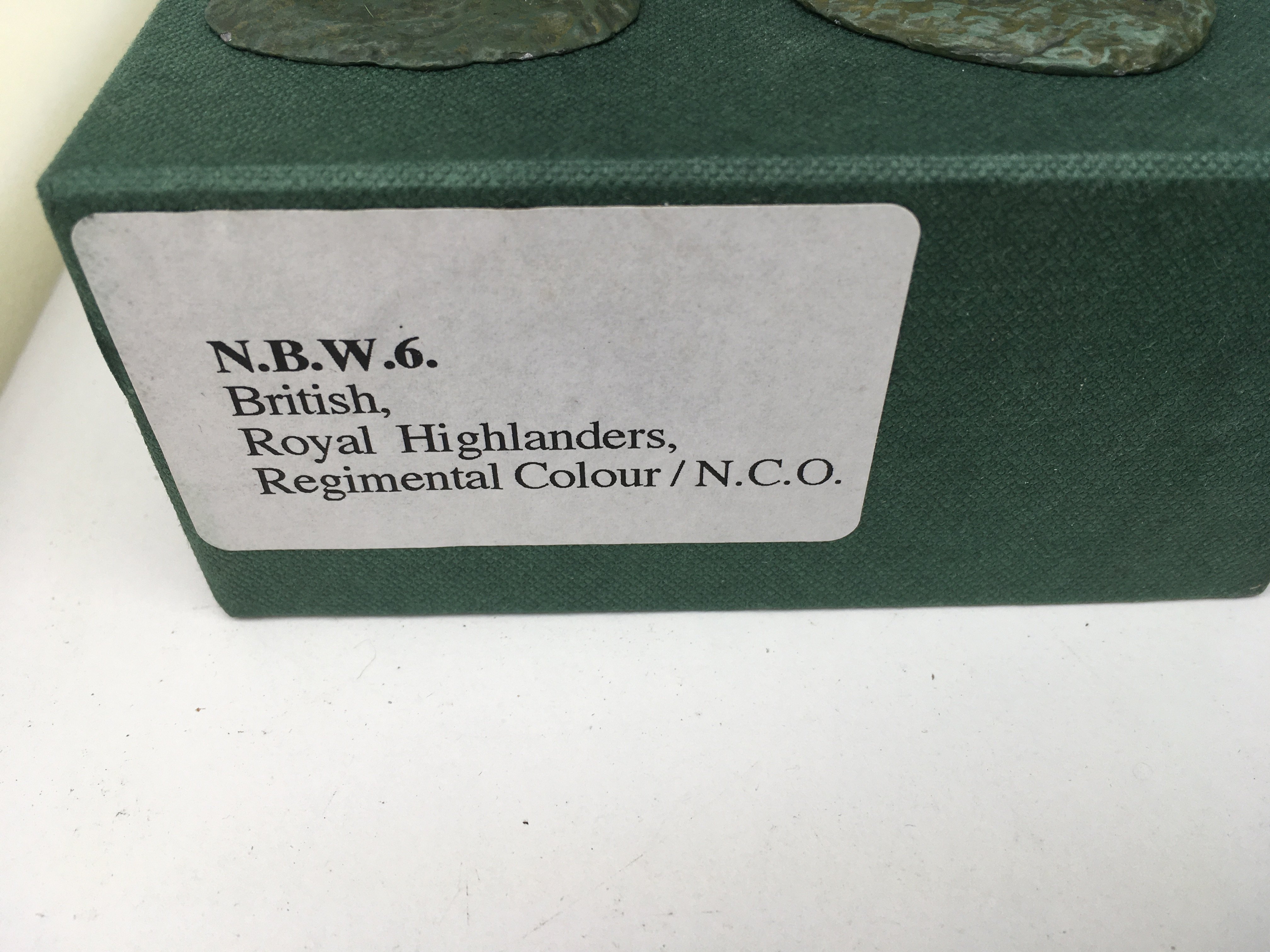 2x boxed sets of Minature military models by Frontline Figures featuring NWB6 Royal Highlanders with regimental colour and 3 firing with 3 loading. Limited editions with certificates. No reserve