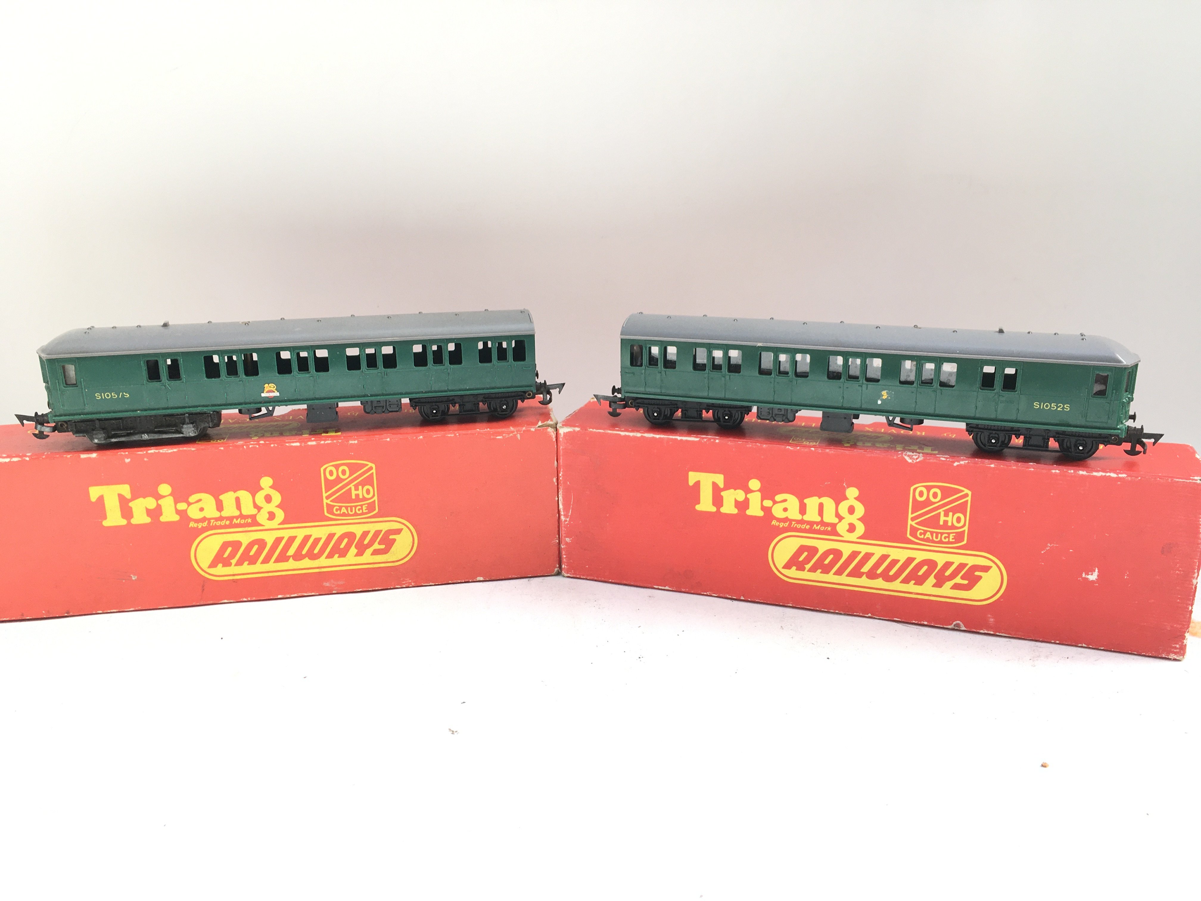 A Boxed Tri-Ang 00 Gauge S.R. Suburban Motor Coach. #R156. No Reserve.