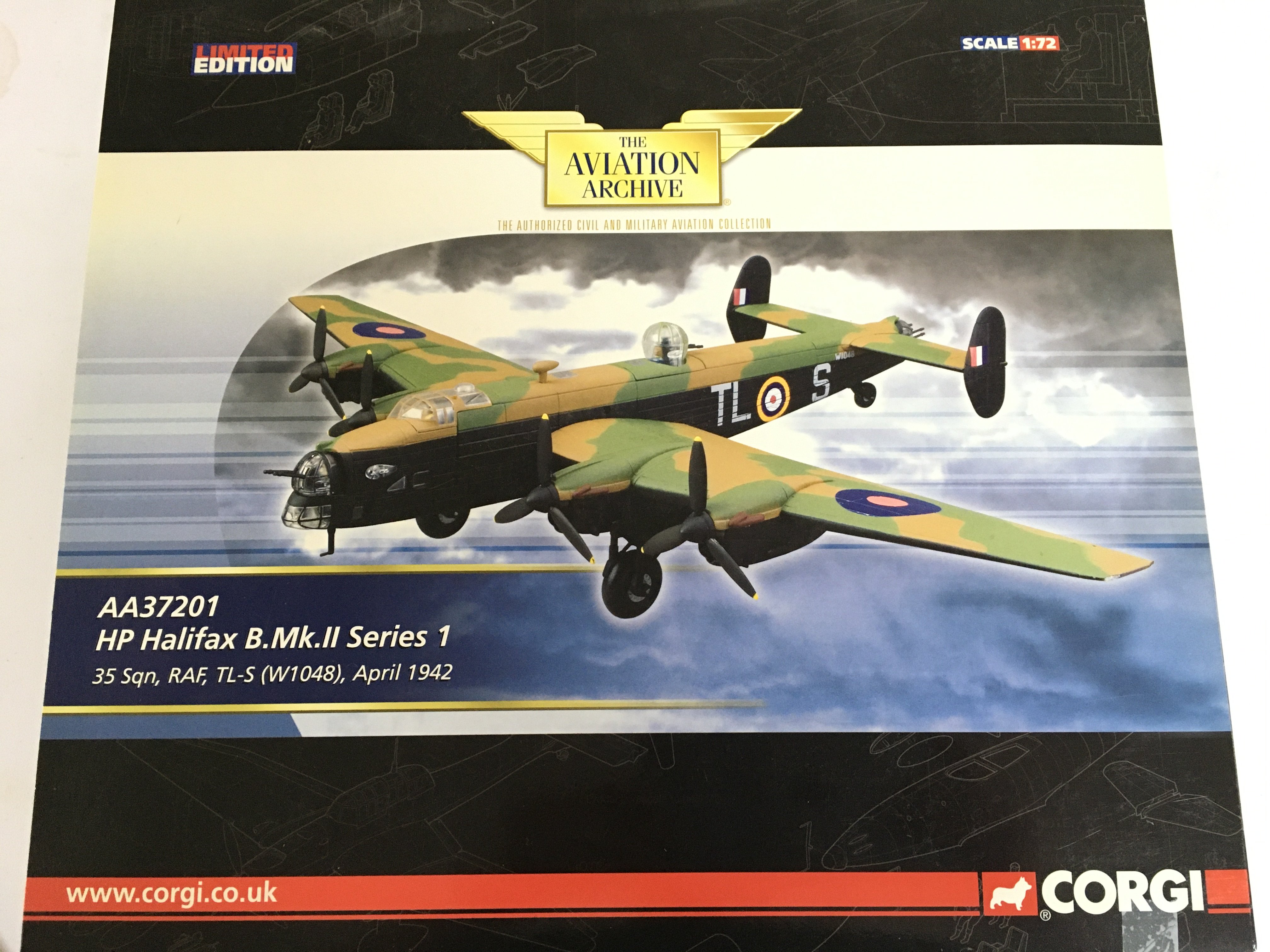 A Boxed Corgi Aviation Archive HP Halifax B.MK.II Series 1. #AA37201 1/72 Scale No Reserve.