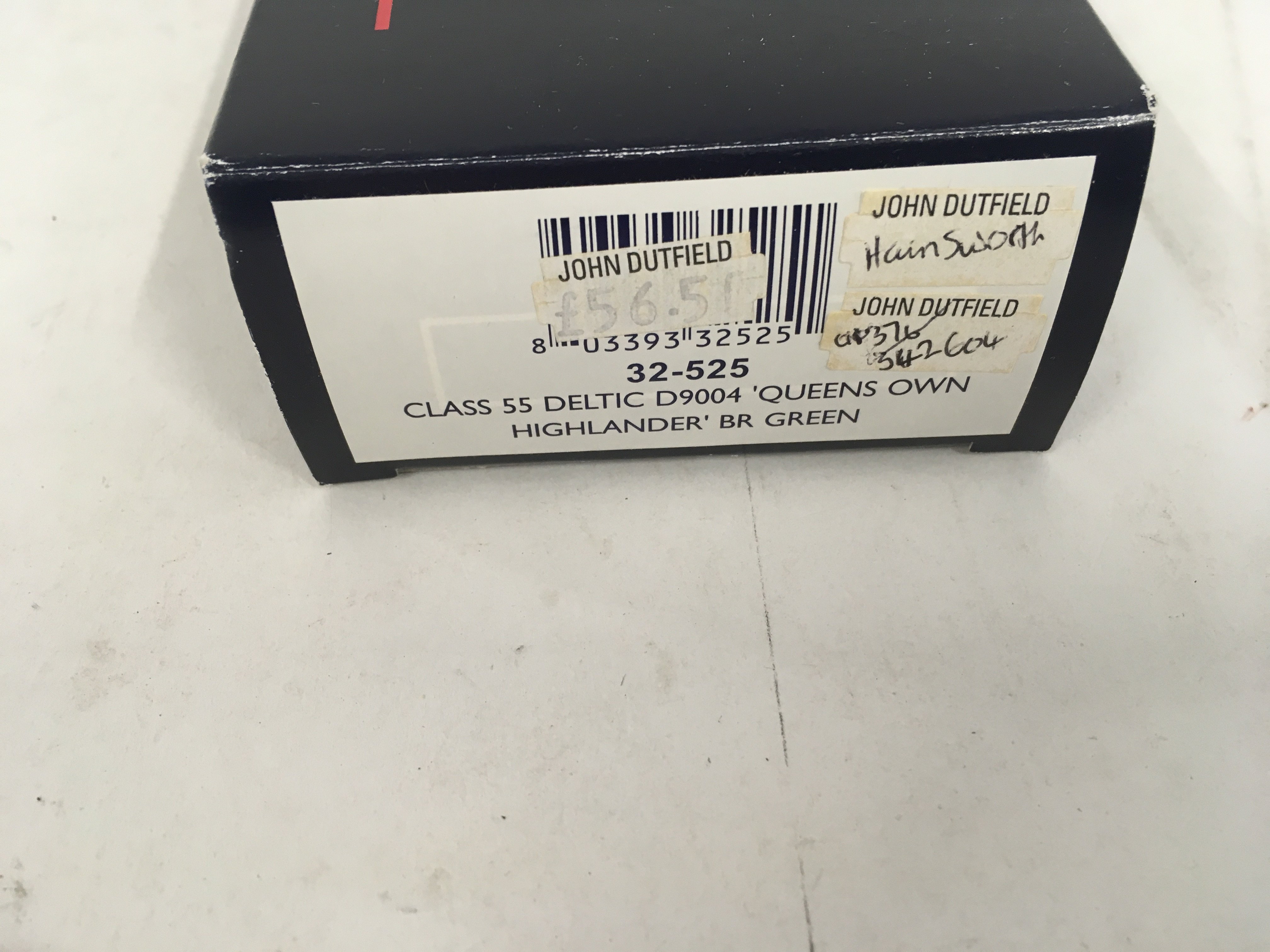 A boxed 00 gauge locomotive by Bachmann featuring 32.525 Class 55. Queens Own Highlander. No reserve