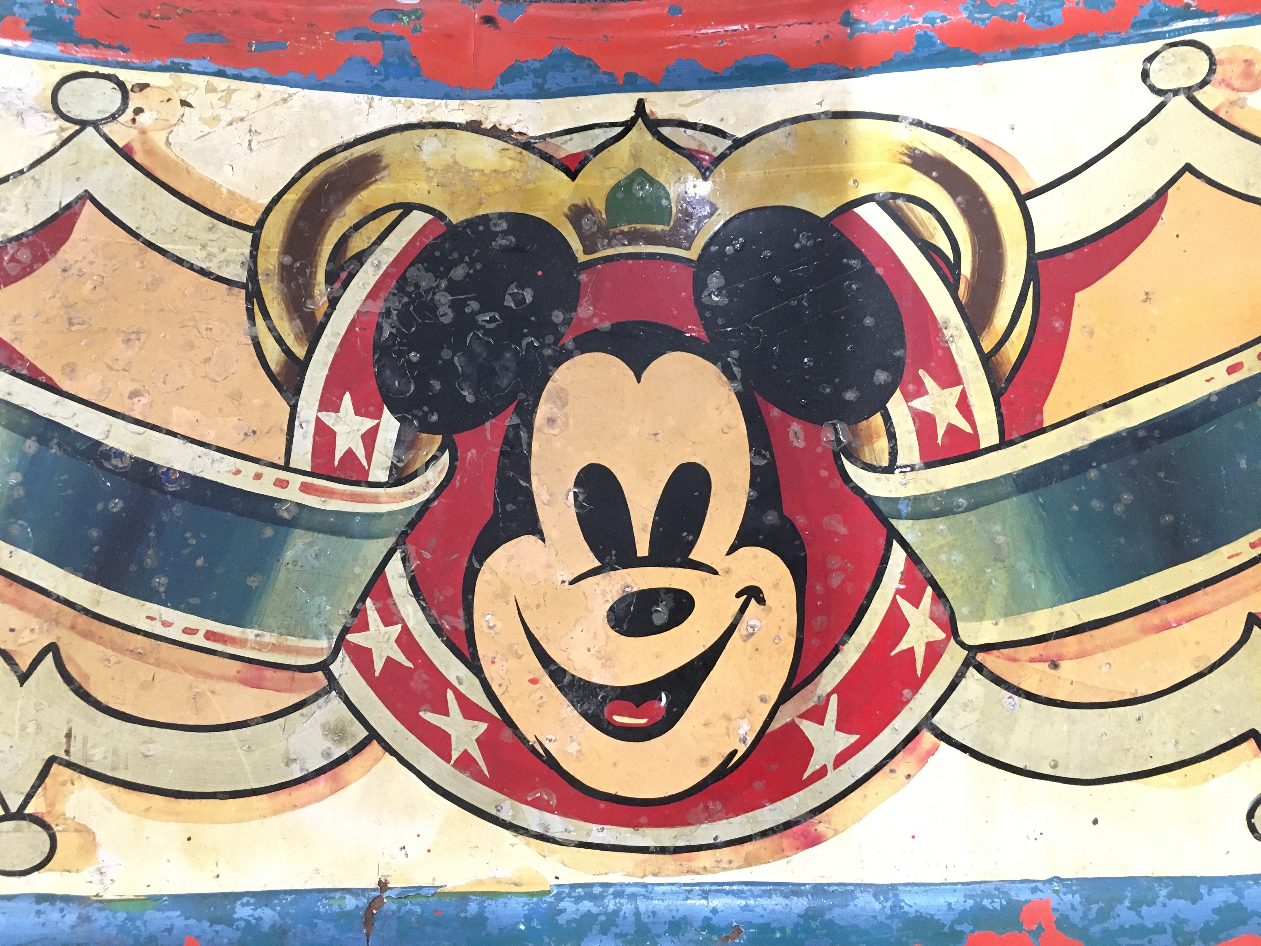 A Theme Park Ride Top Flash. Possibly From Disney 1953 Approx Length 171cm. Height 62cm. No reserve.