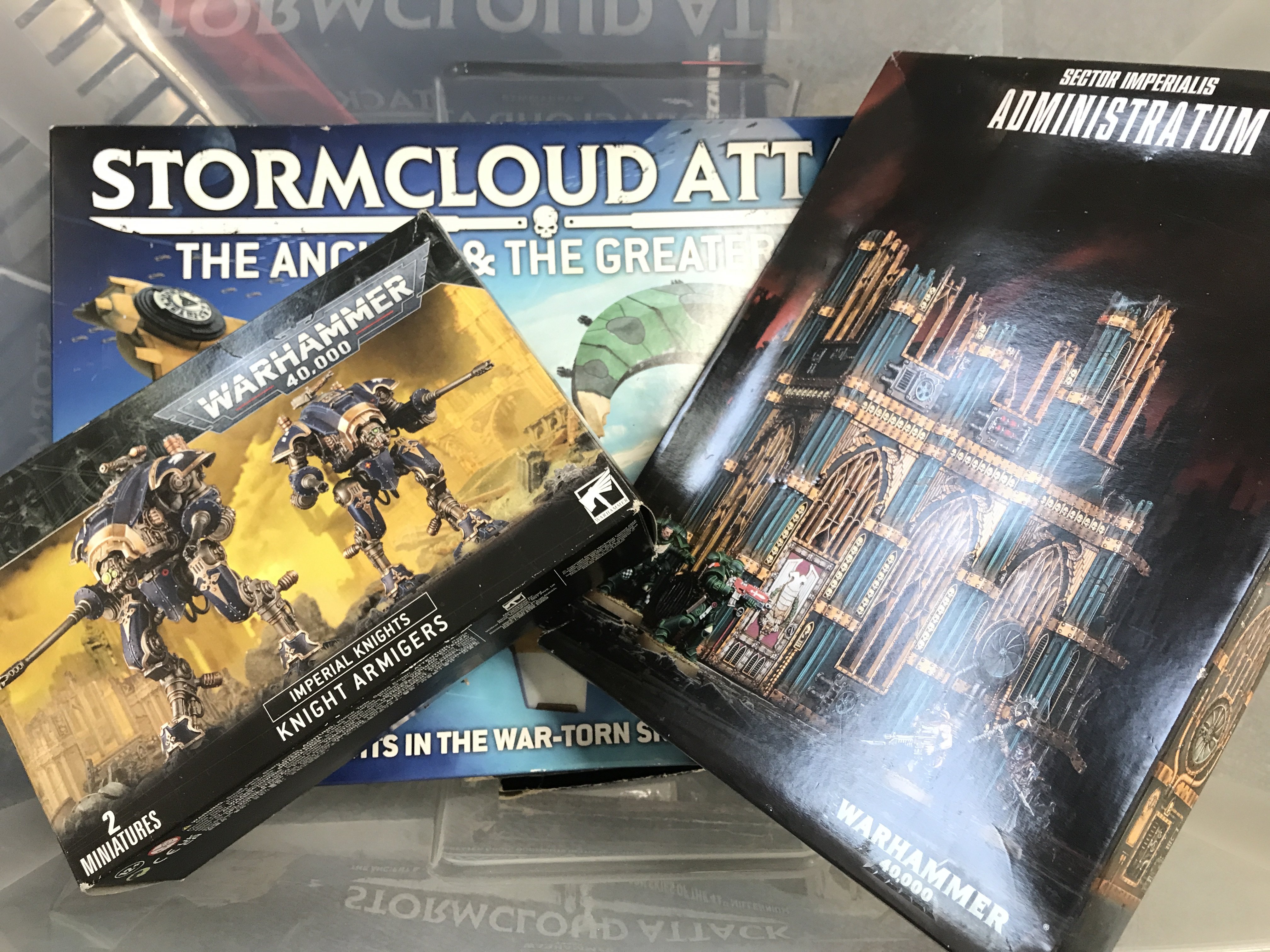 A Box Containing War Hammer Kits And Magazines. No Reserve.