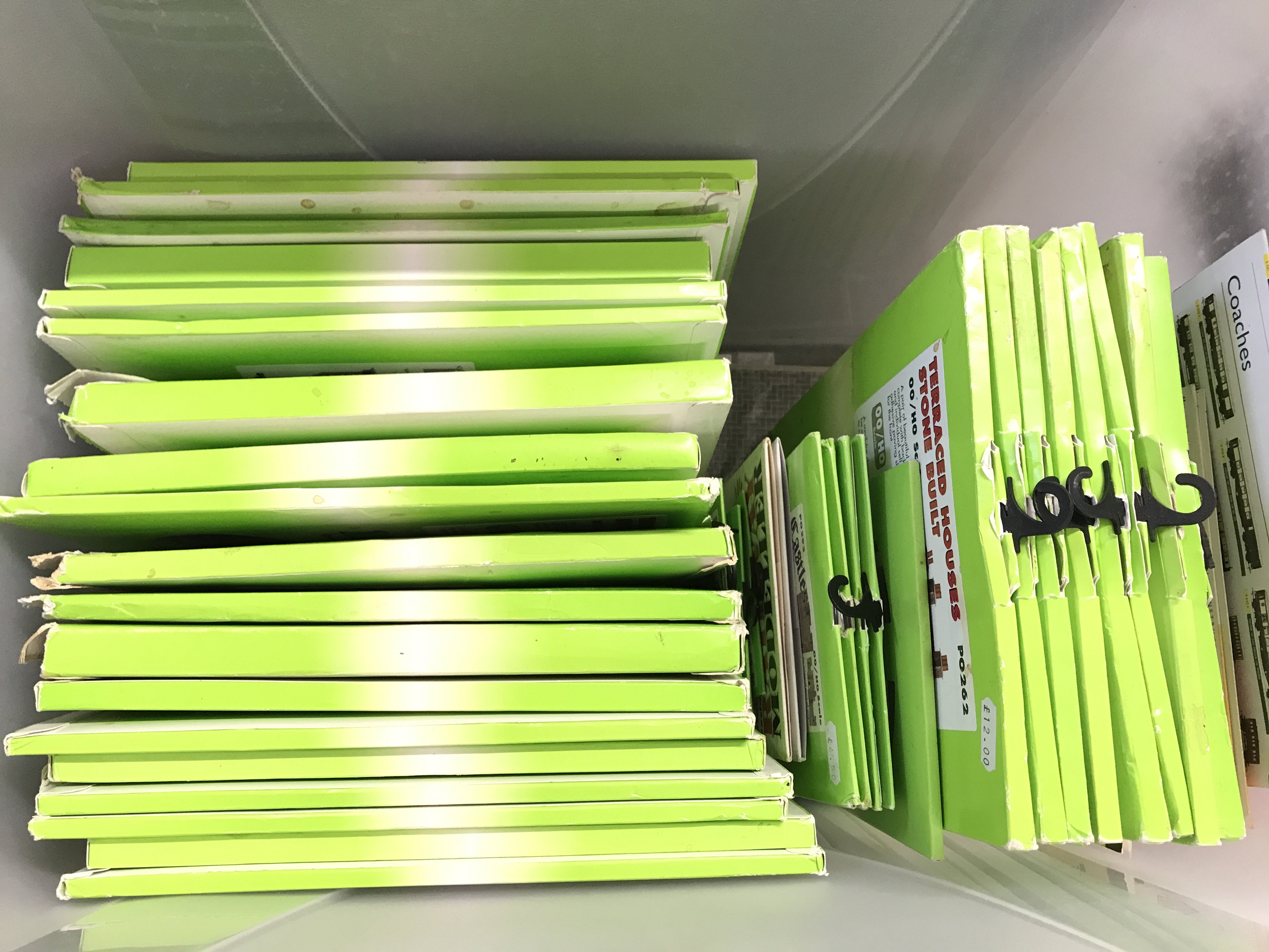 2 Boxes Containing 00 Gauge Model/Accessories kits And A Collection Of Metcalf Kits. No Reserve.(2).