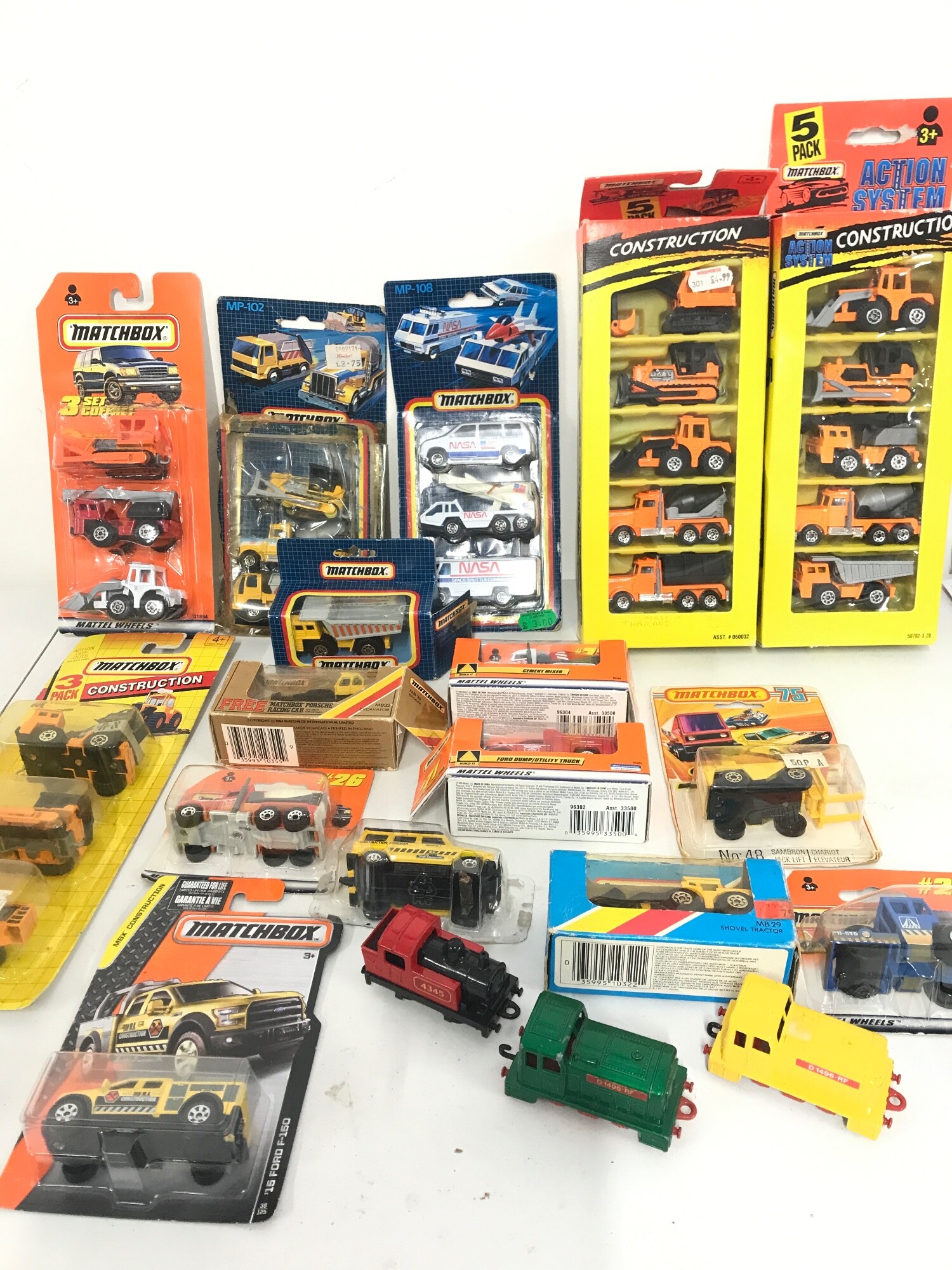 A Collection Of Boxed And Loose Matchbox Diecast. Boxes In Various States. No Reserve.
