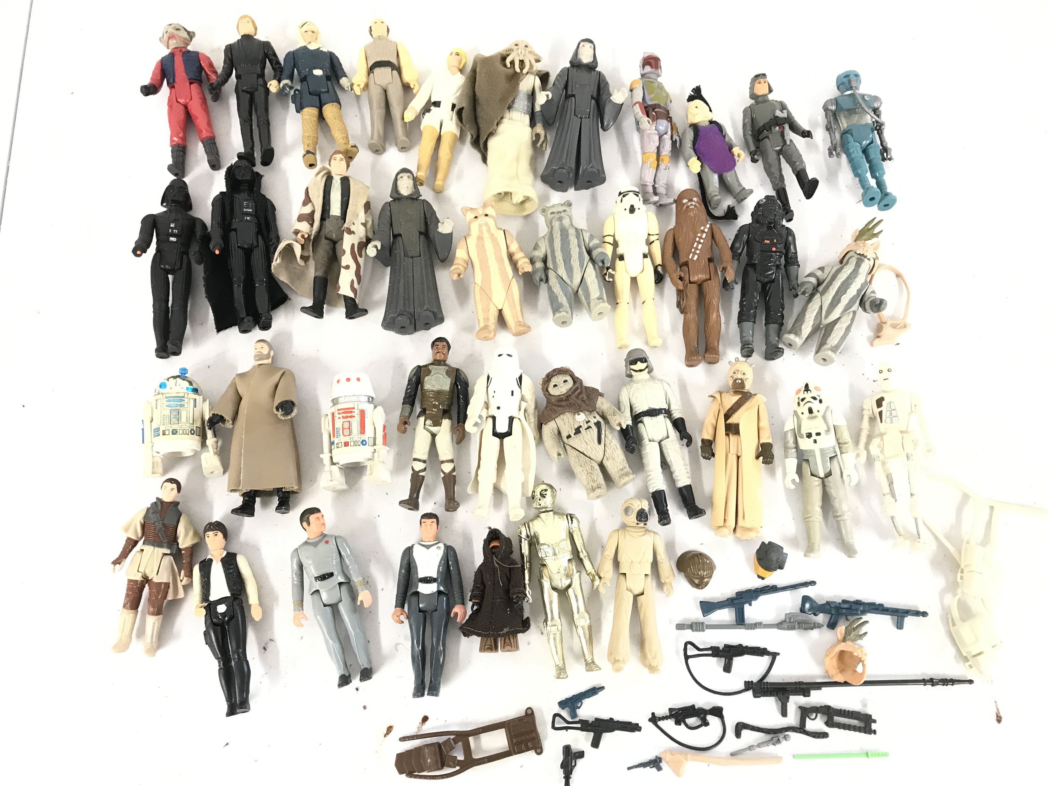 A Collection Of Vintage Star Wars Figures And Some Accessories. No Reserve.