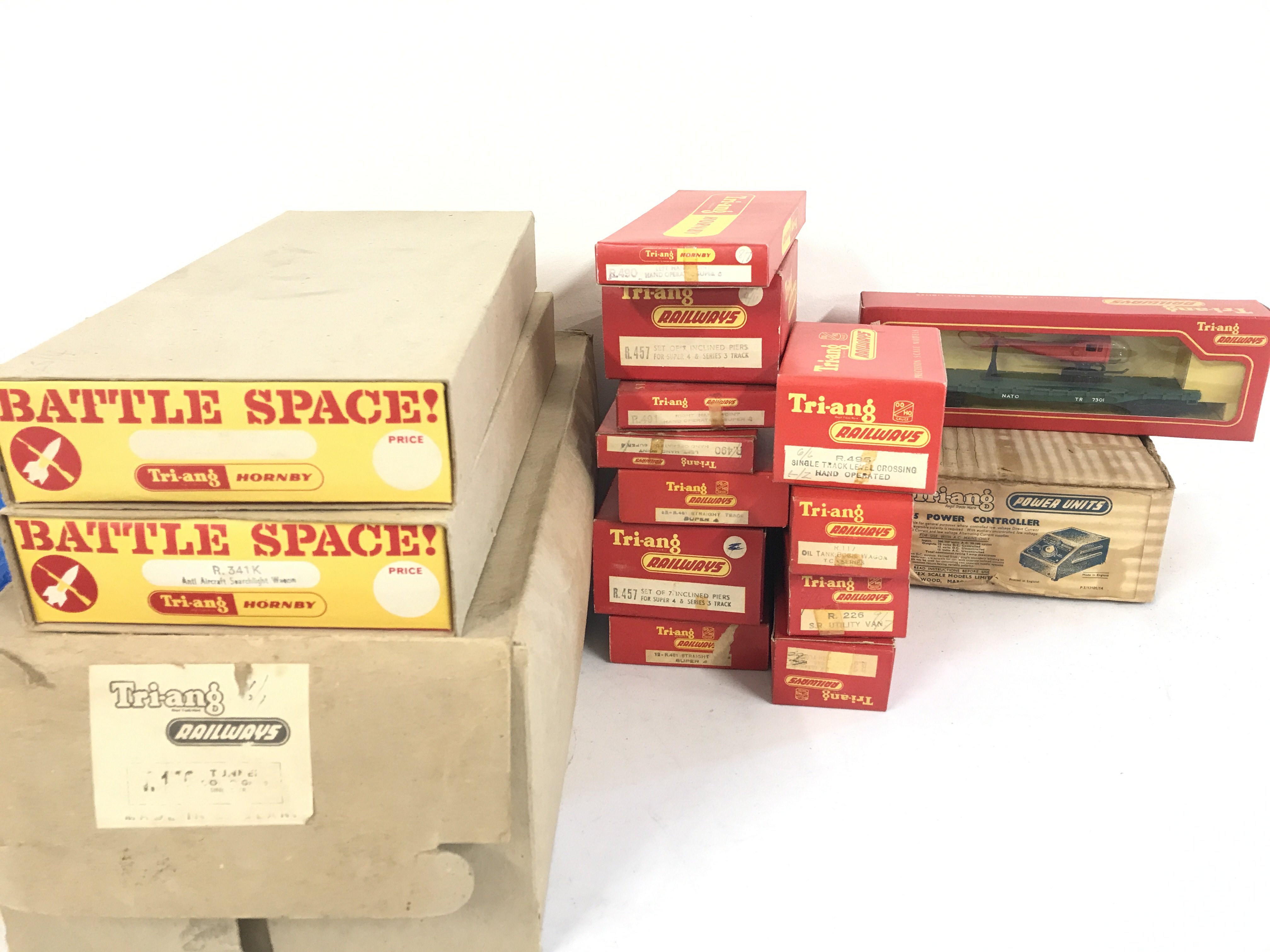 A Collection Of Tri-Ang/Honby Accessories Including Battle Space.Track And Wagons. No Reserve.