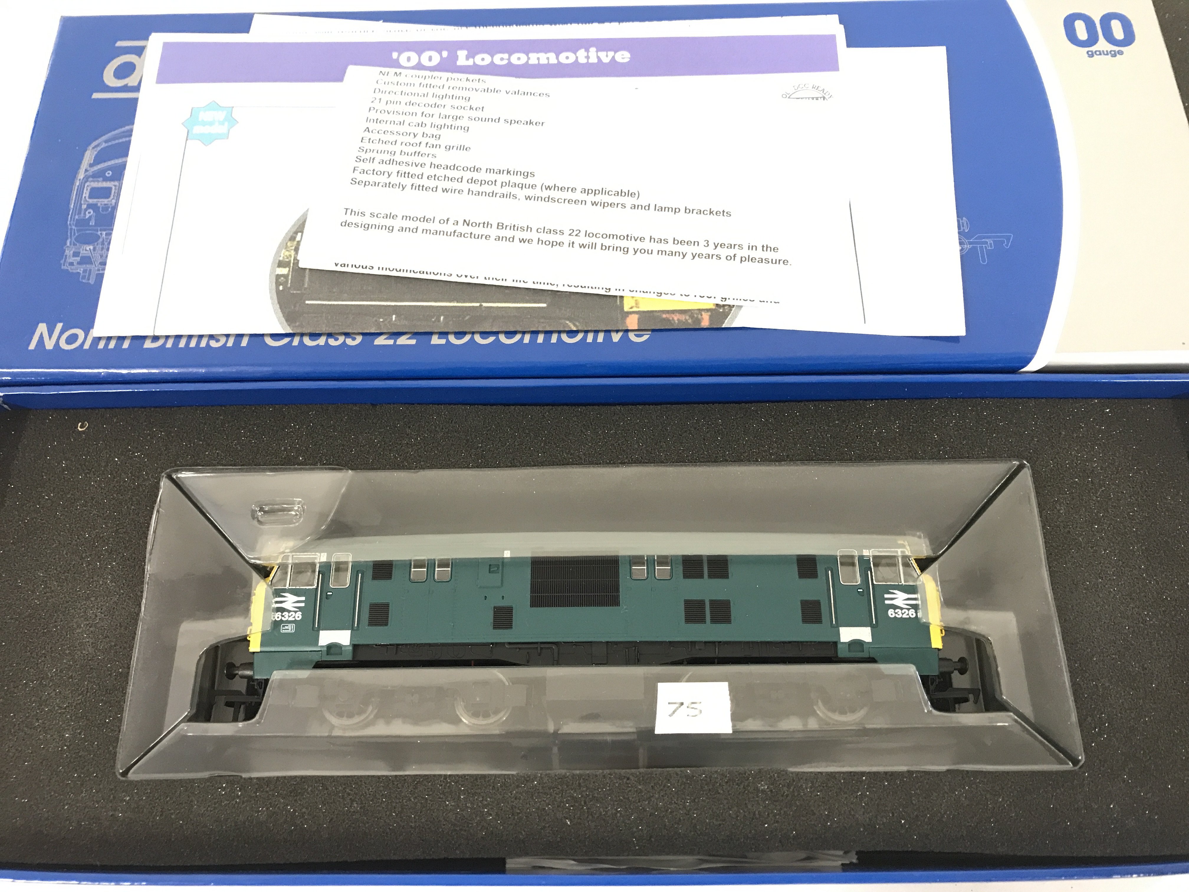 A Boxed 00 Gauge Dapol Class 22 BR Blue