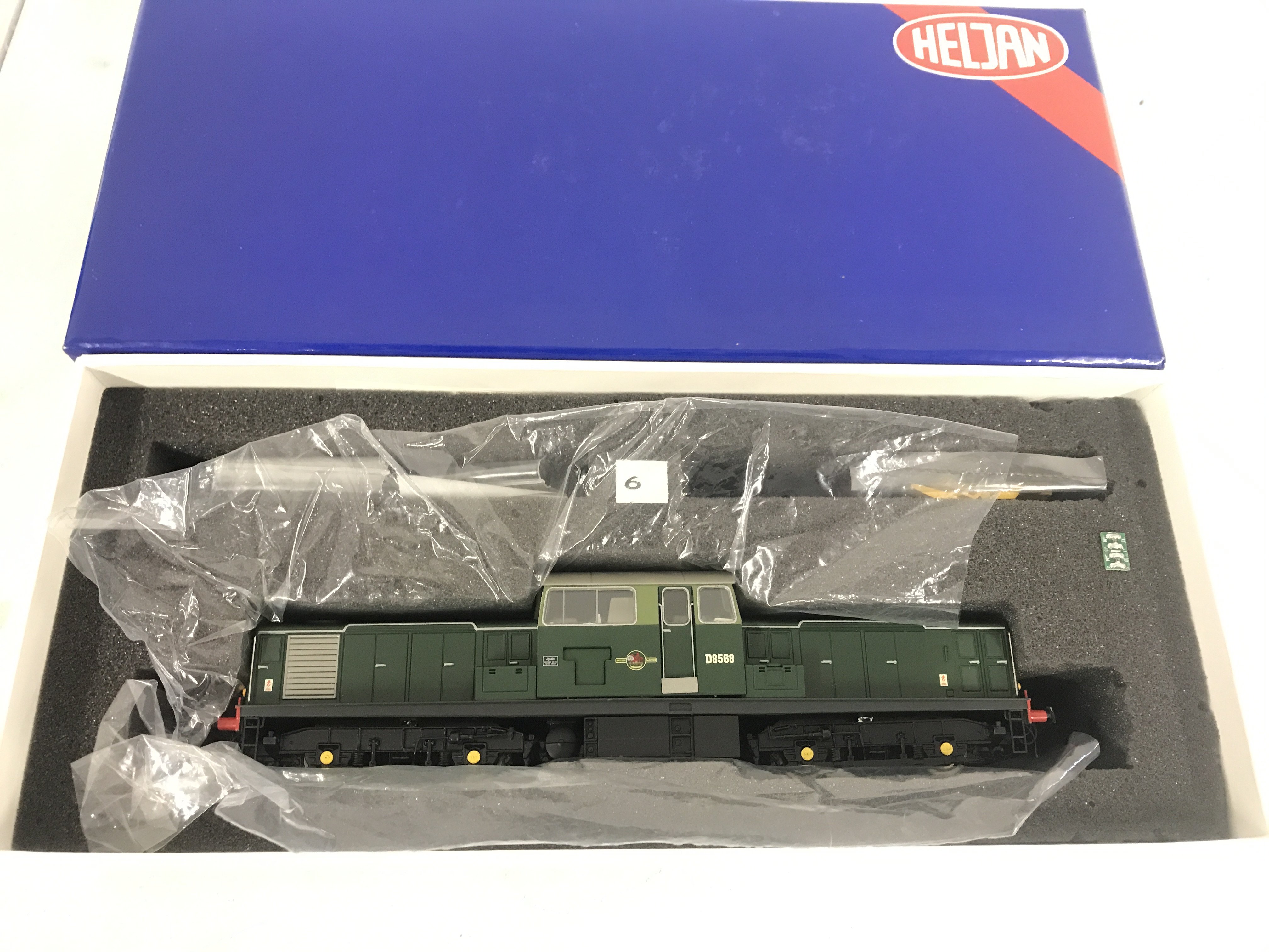 A Boxed Heljan 00 Gauge Class 17 Green And Yellow Panel Loco. #17001