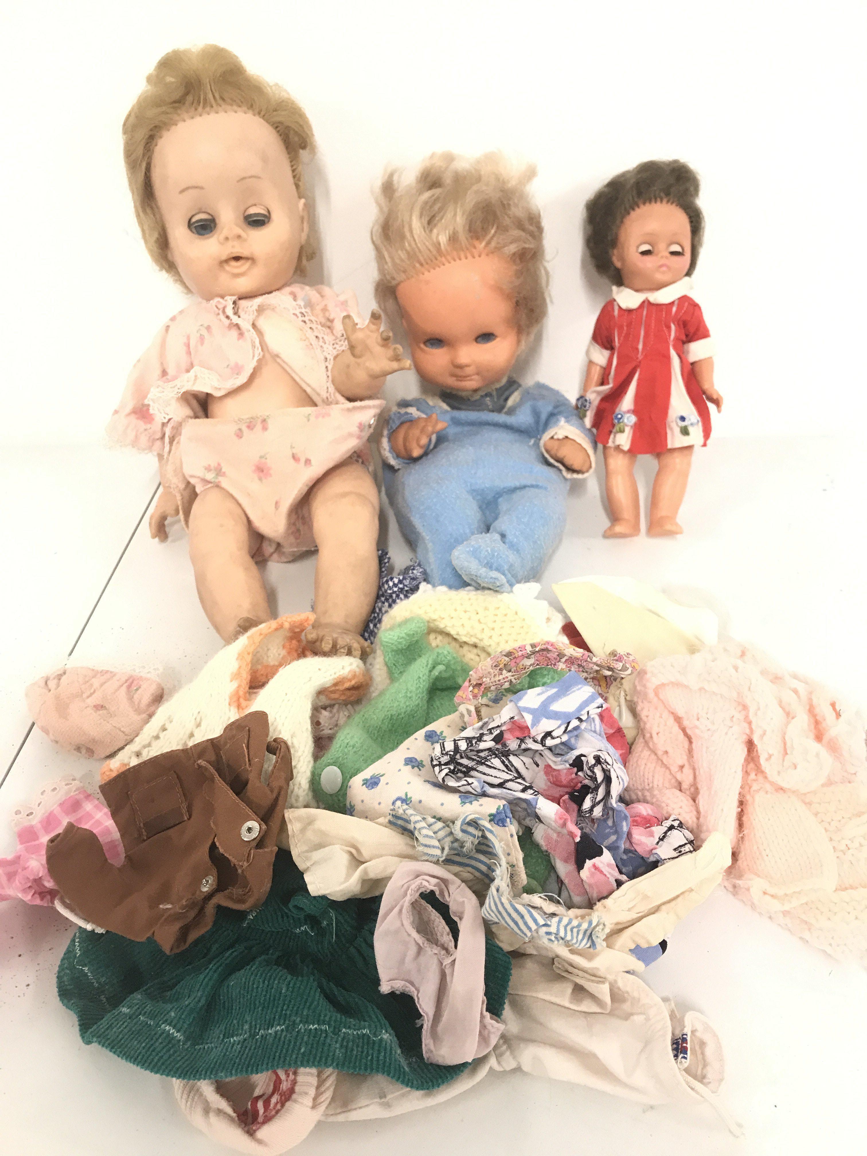 A Collection Of 3 Playworn Dolls Including A Tiny Tears. And Amanda Jane Doll.