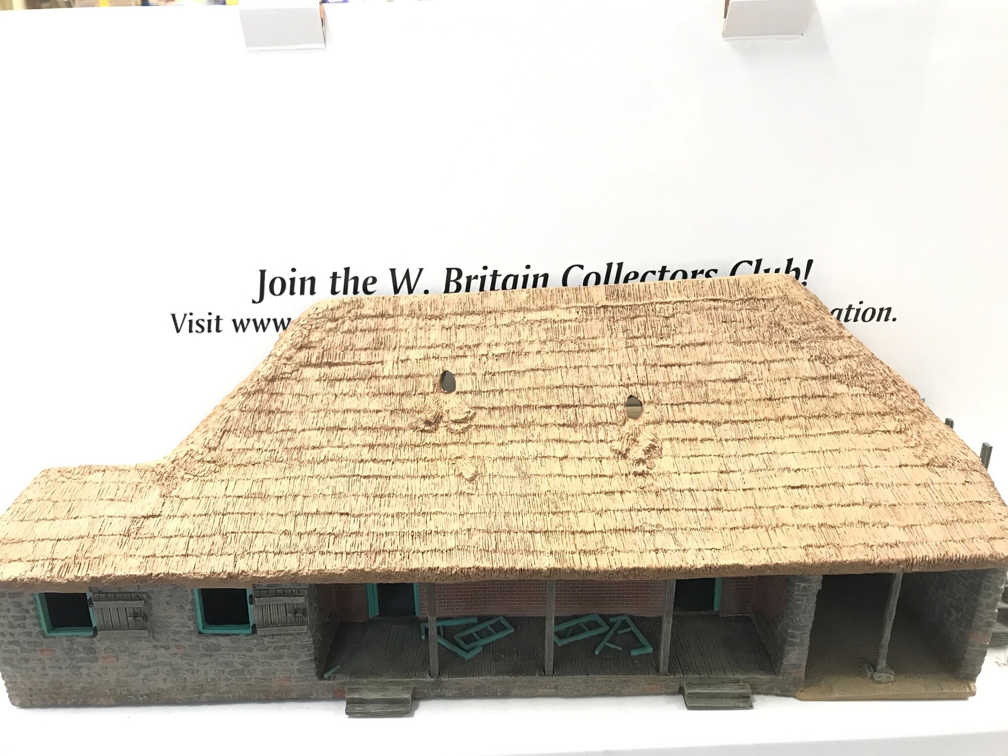 A Boxed Britains Zulu War Rorkes Drift Storehouse #20047. A/F. No Reserve.