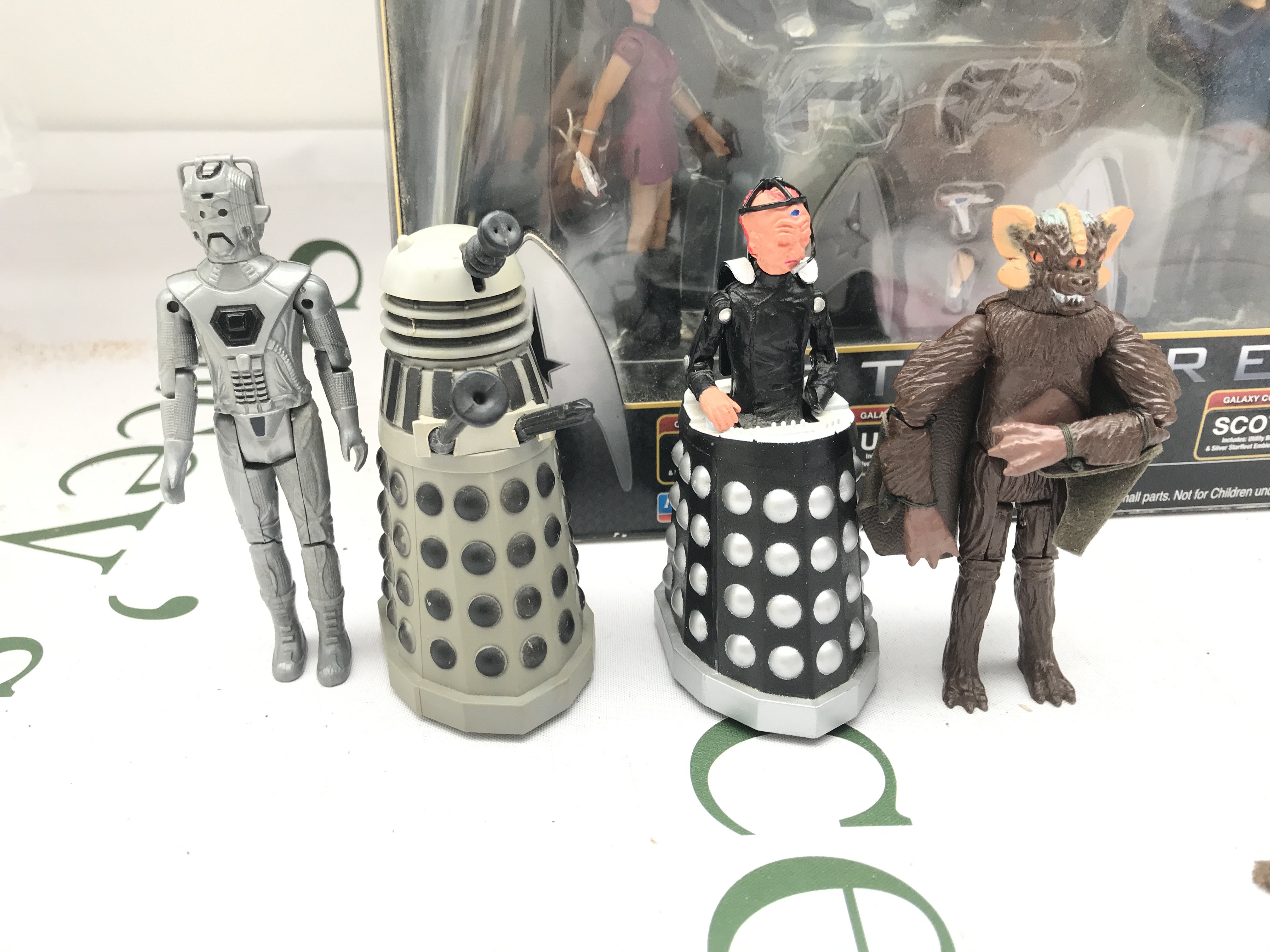 A Boxed Star Trek Figure Set And 4 Dapol Doctor Who Figures. No Reserve.