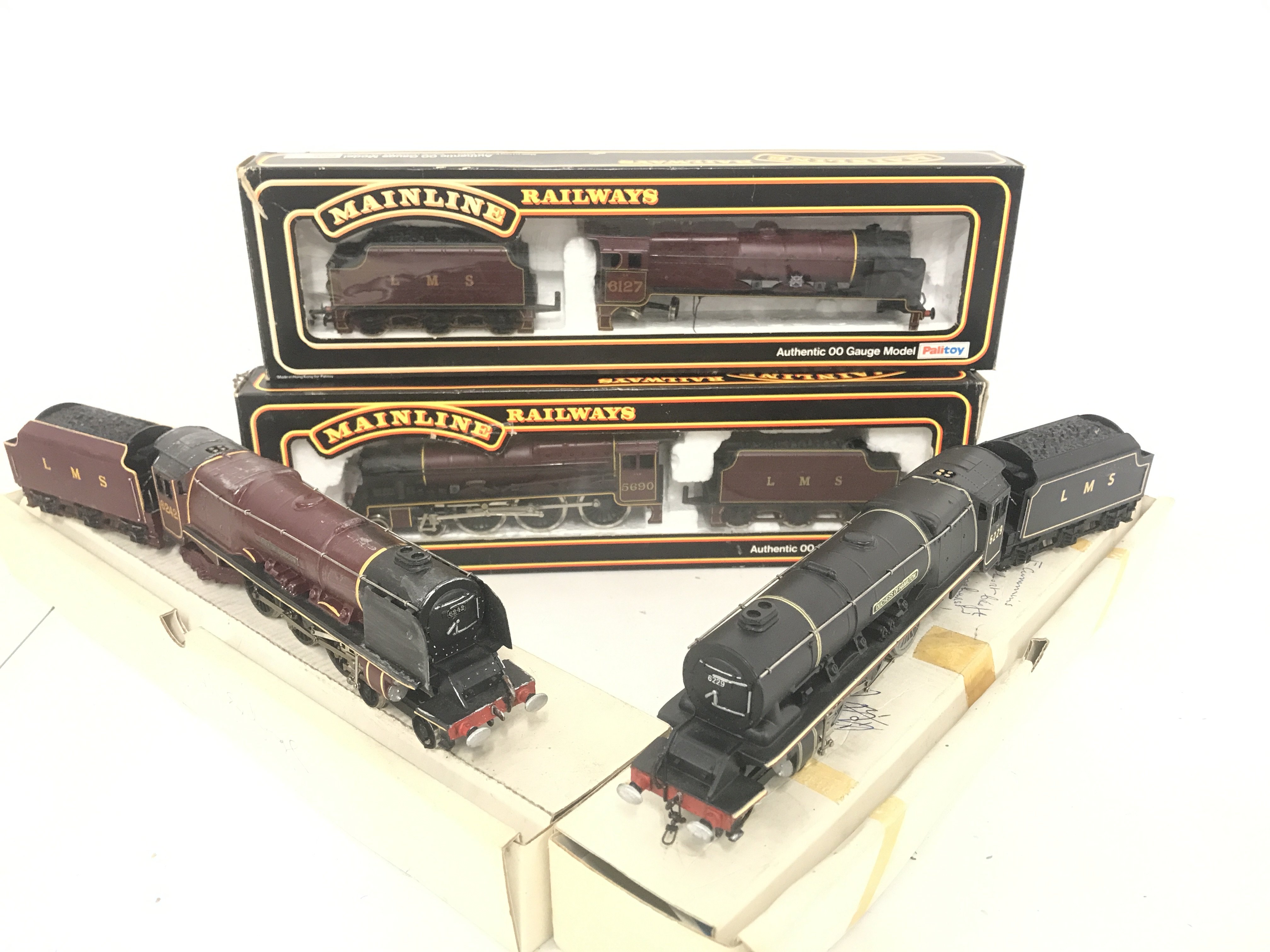 A Collection Of 00 Gauge Locomotives Including. A Mainline 4-6-0 Jubilee Class 5XP Locomotive. A Mainline Parrallel Boiler Scot LMSR Crimson (Body Only) A Wrenn City Of Glasgow And A Wrenn Duchess Of Hamilton.