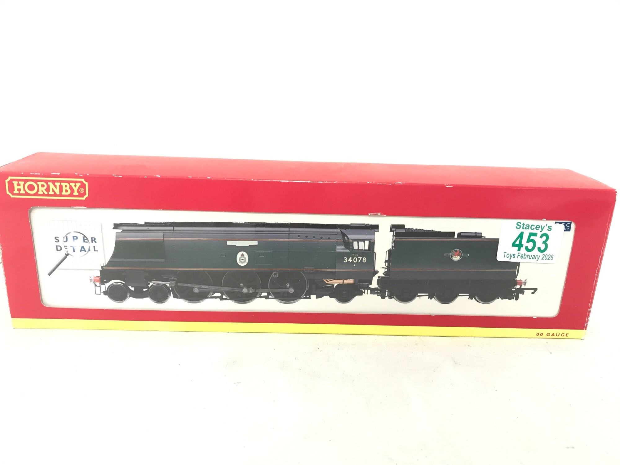 A Boxed Hornby 00 Gauge BR 4-6-2 Battle Of Britain Class 222 Squadron. #R2458.