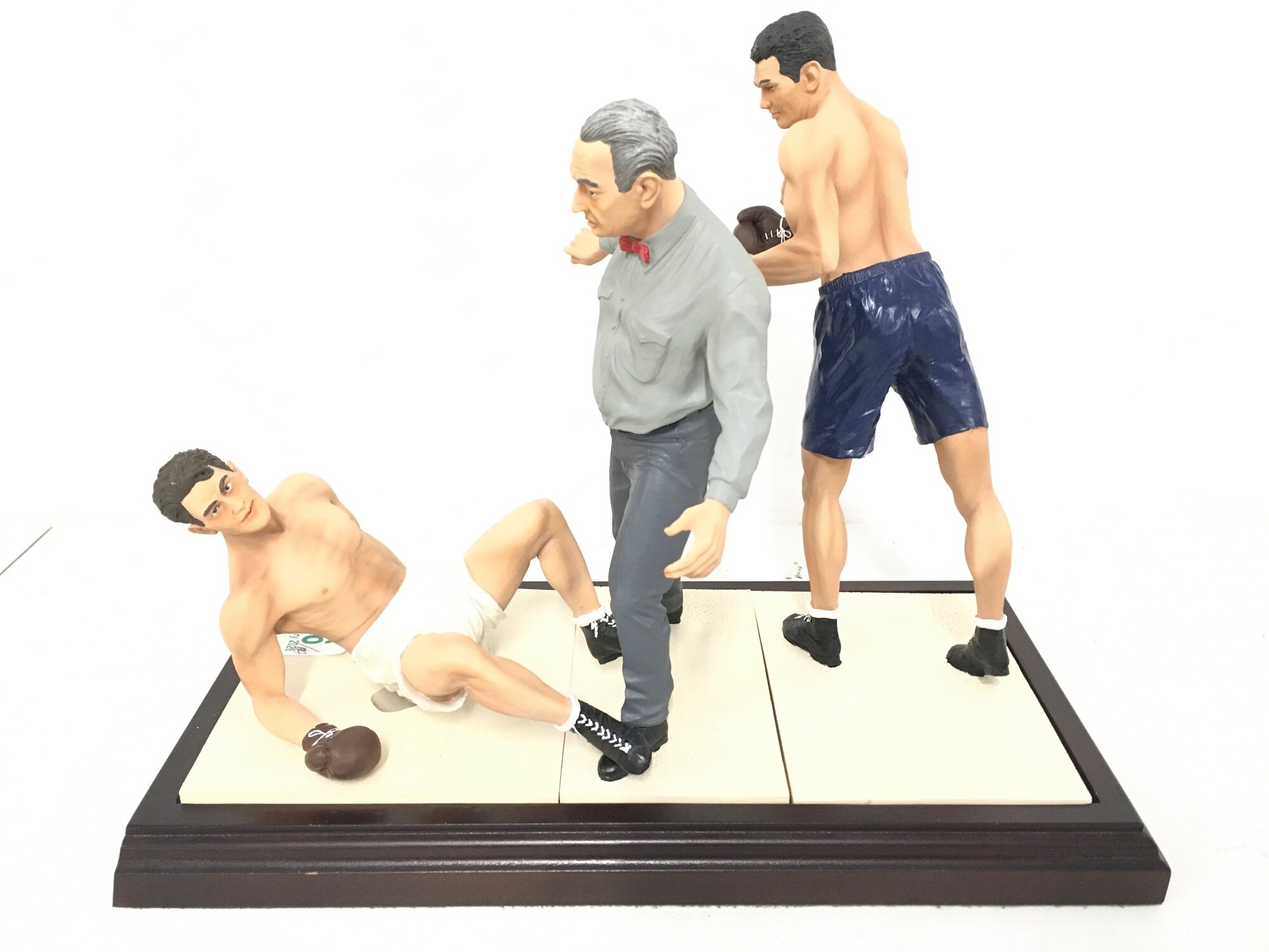 A Endurance  Art Limited The Long Count Set Gene Tunney Vs Jack Dempsey With Ref Dave Barry. Limited Edition.