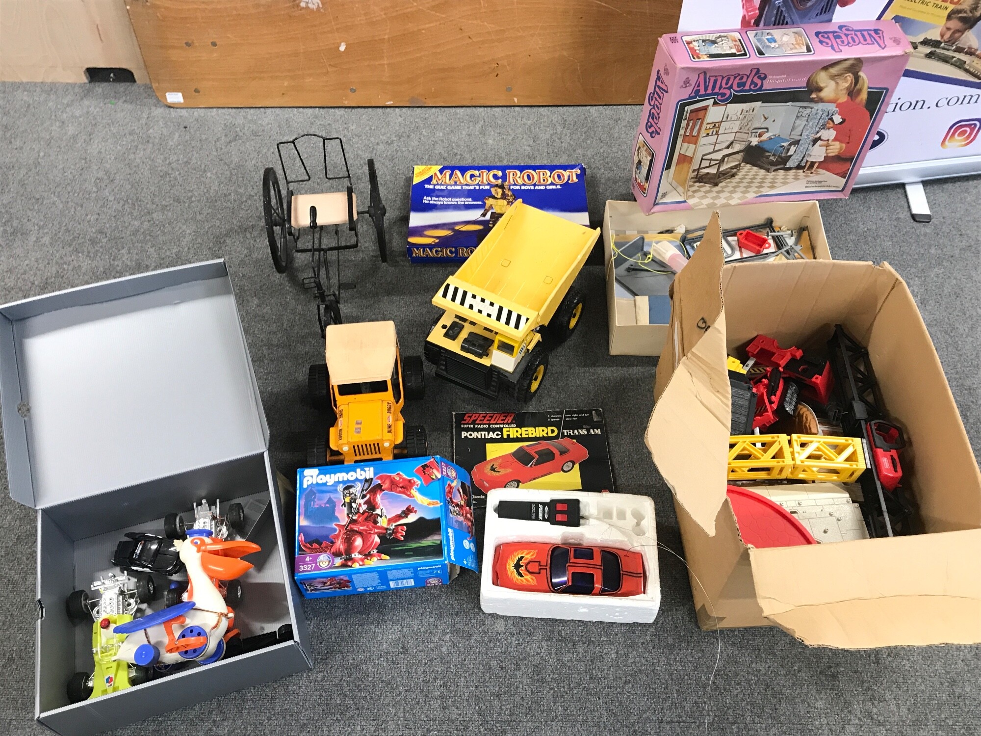 Collective lot including RC car Playmobil Tonka earth mover etc.