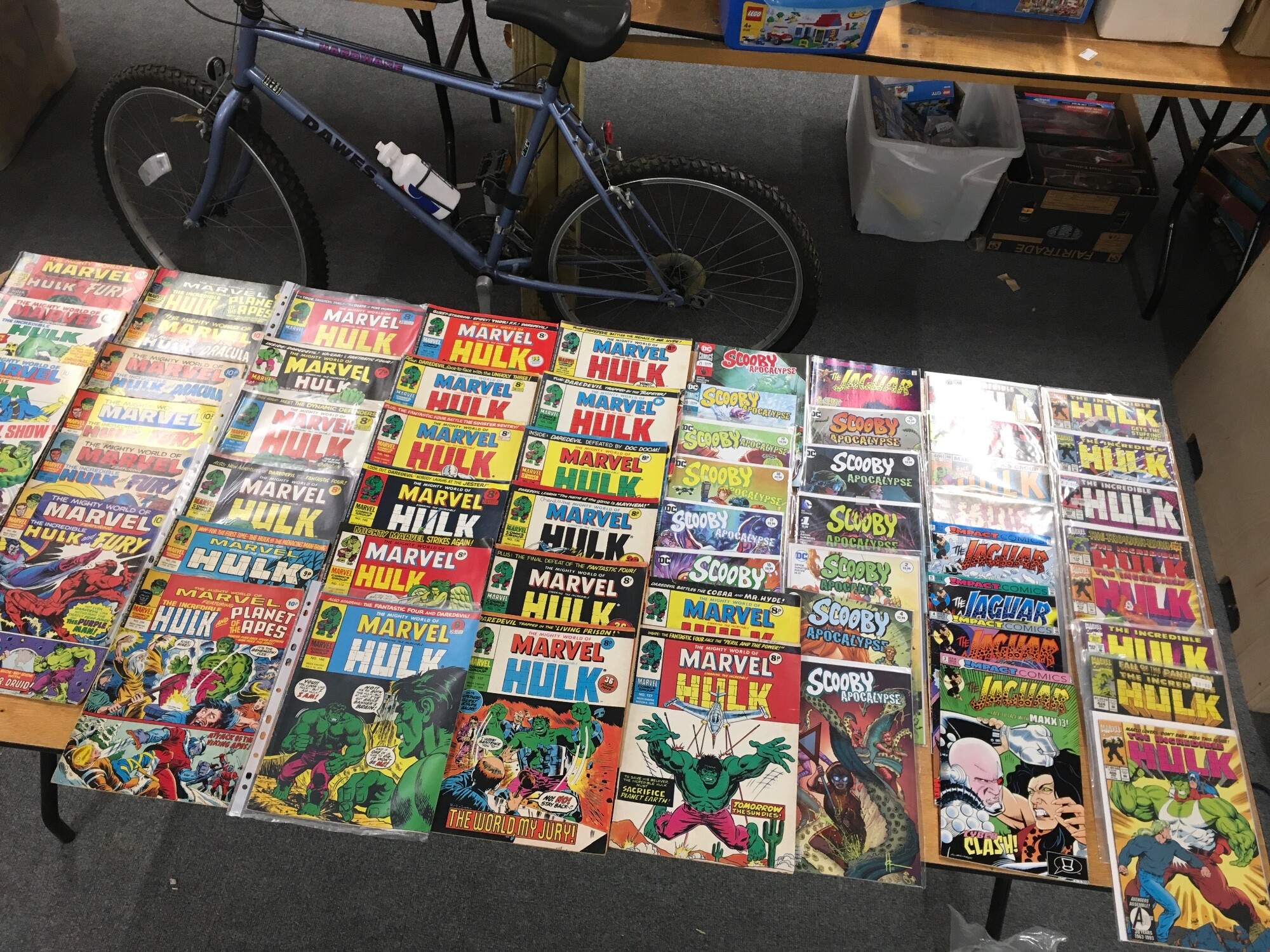 Collection of marvel DC and other comics including Scooby Apocalypse.