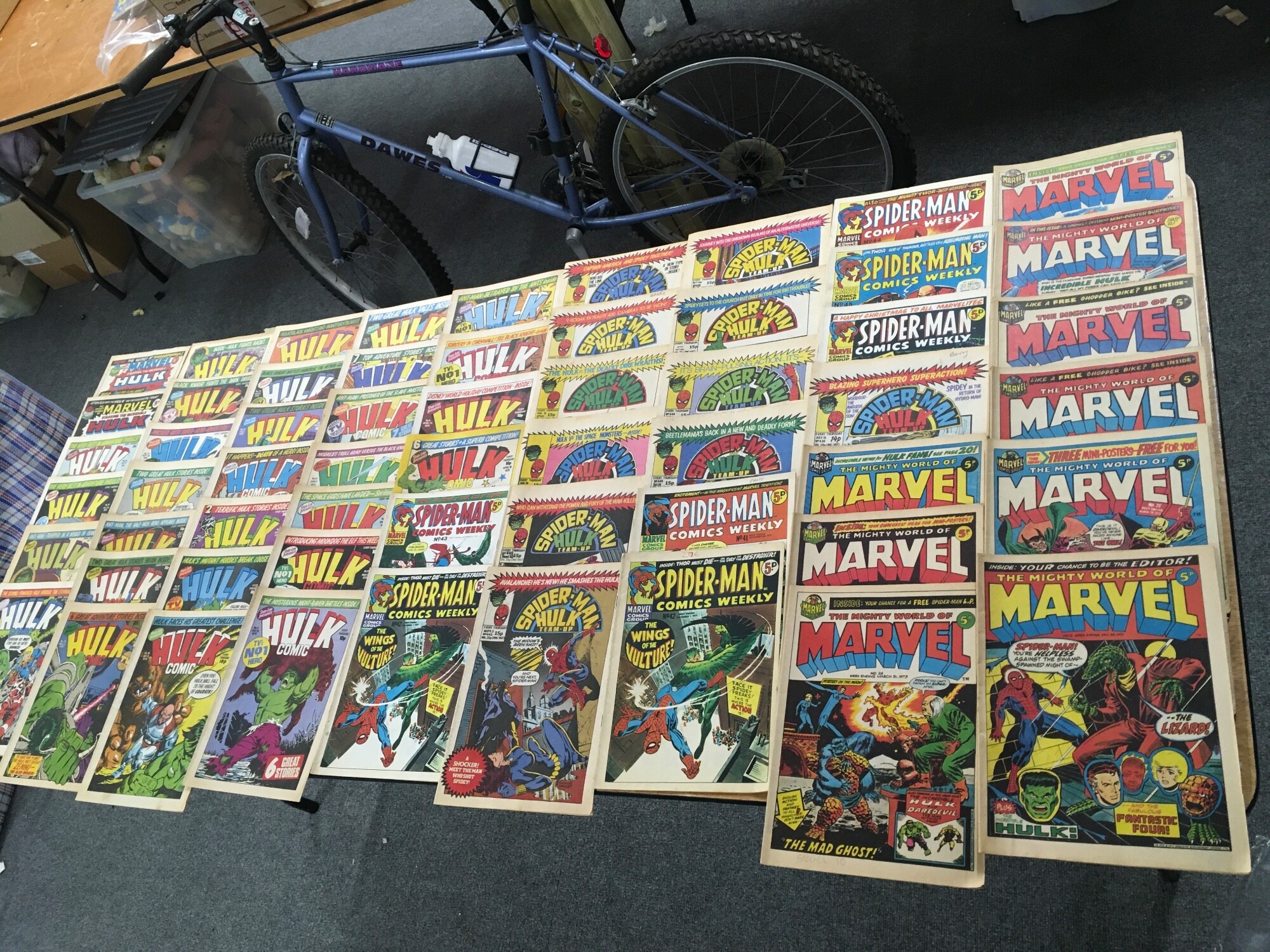 Assorted marvel comics including Spider-Man hulk etc.