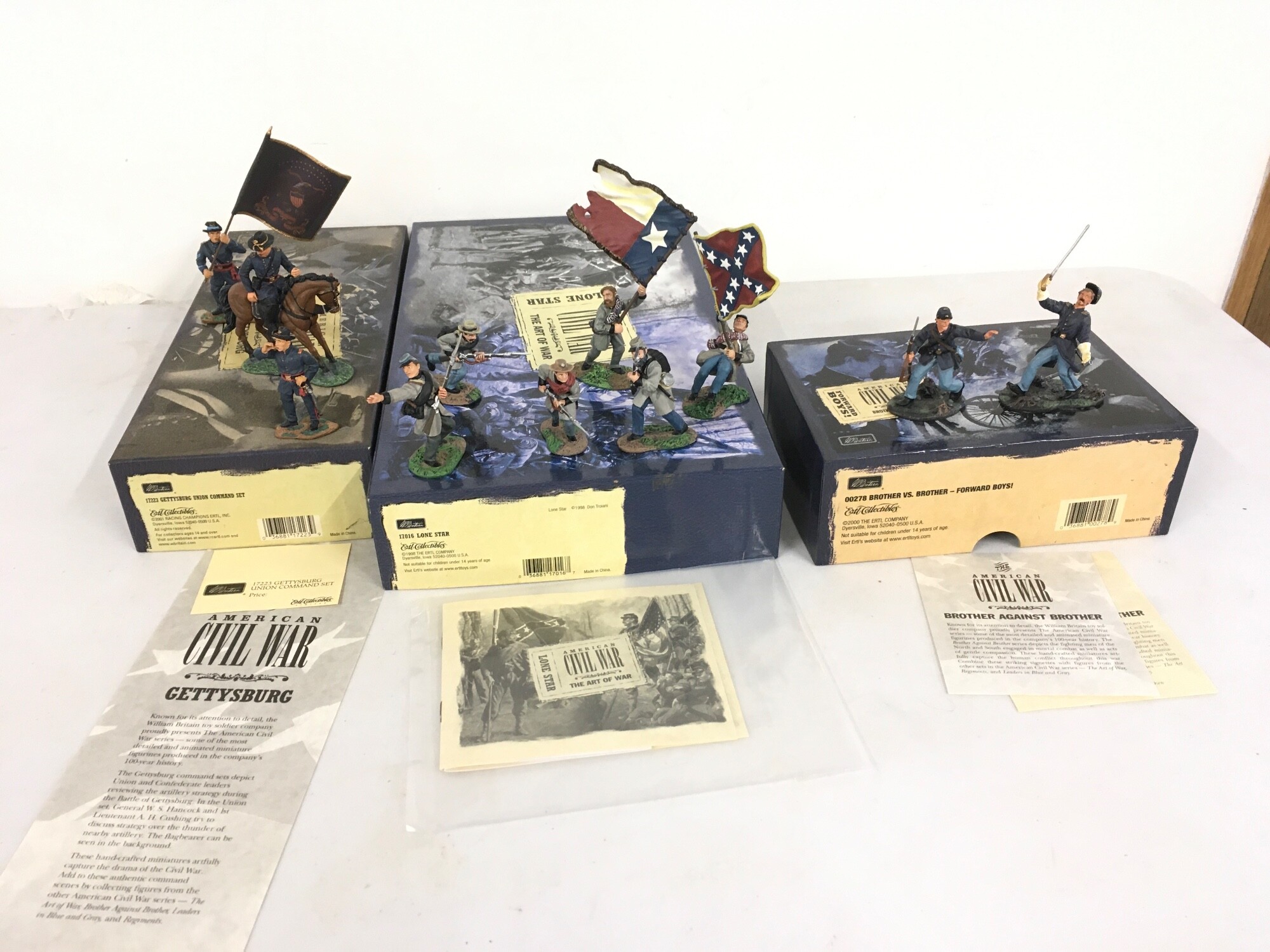 3x boxed Britains sets in the American Civil War series, featuring 17223 Gettysburg Union Command Set, 17016 Lone Star, 00278 Brother vs brother..Forward Boys.  No reserve