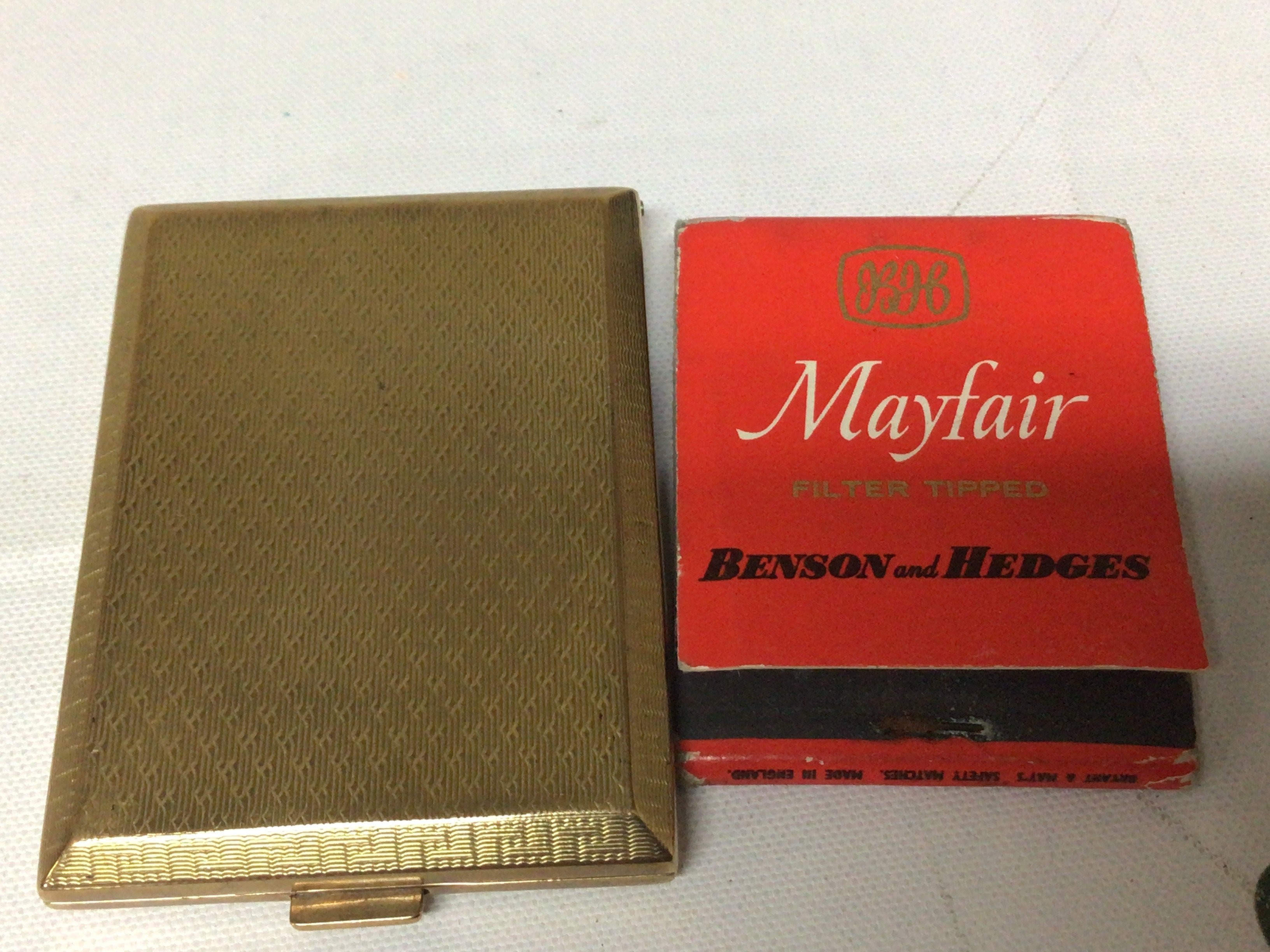 A 9carat gold match case holder engine turned case no personal inscriptions. Weight 32.5g approximately.