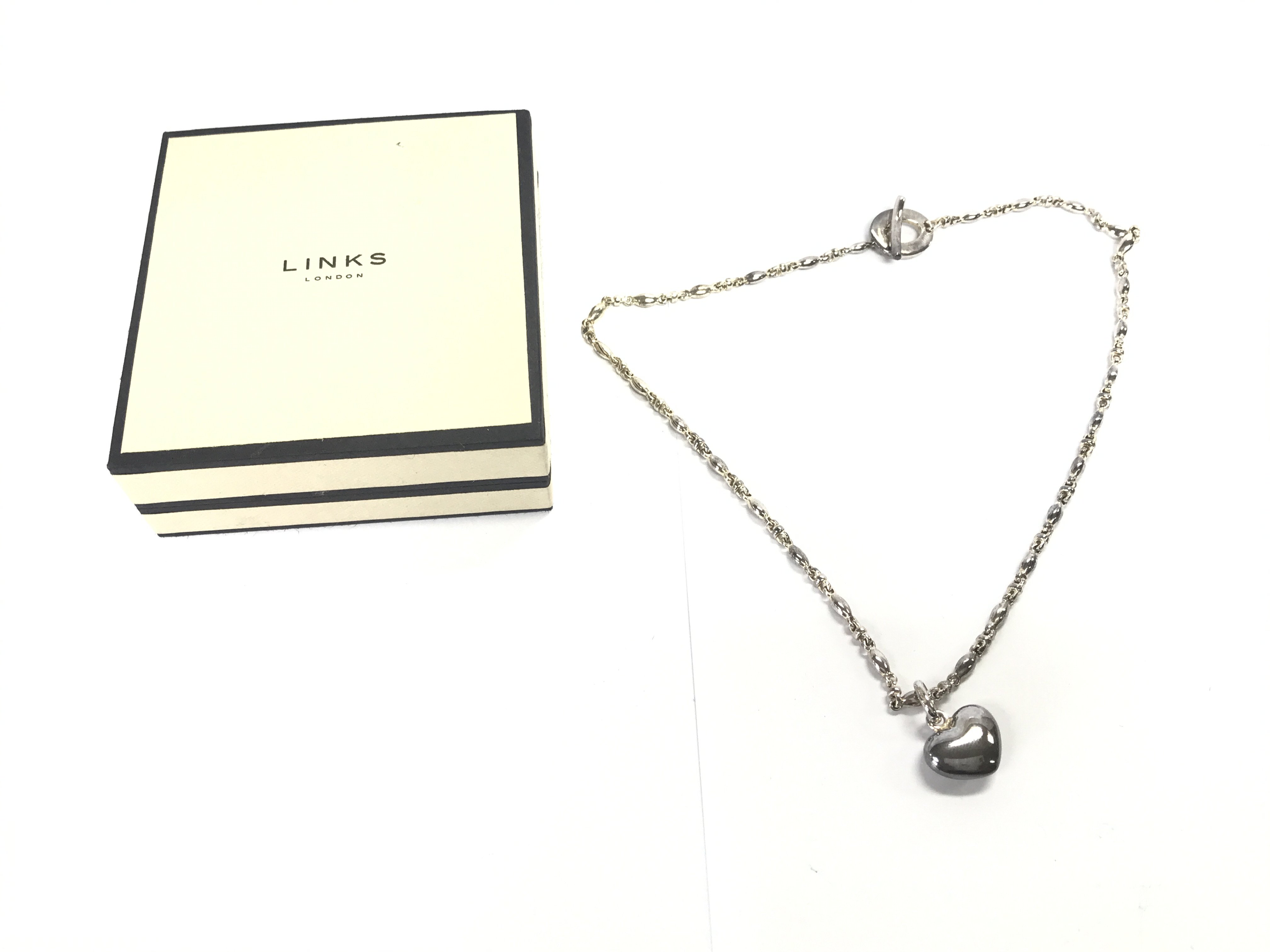 A silver links of London necklace with box. NO RESERVE
