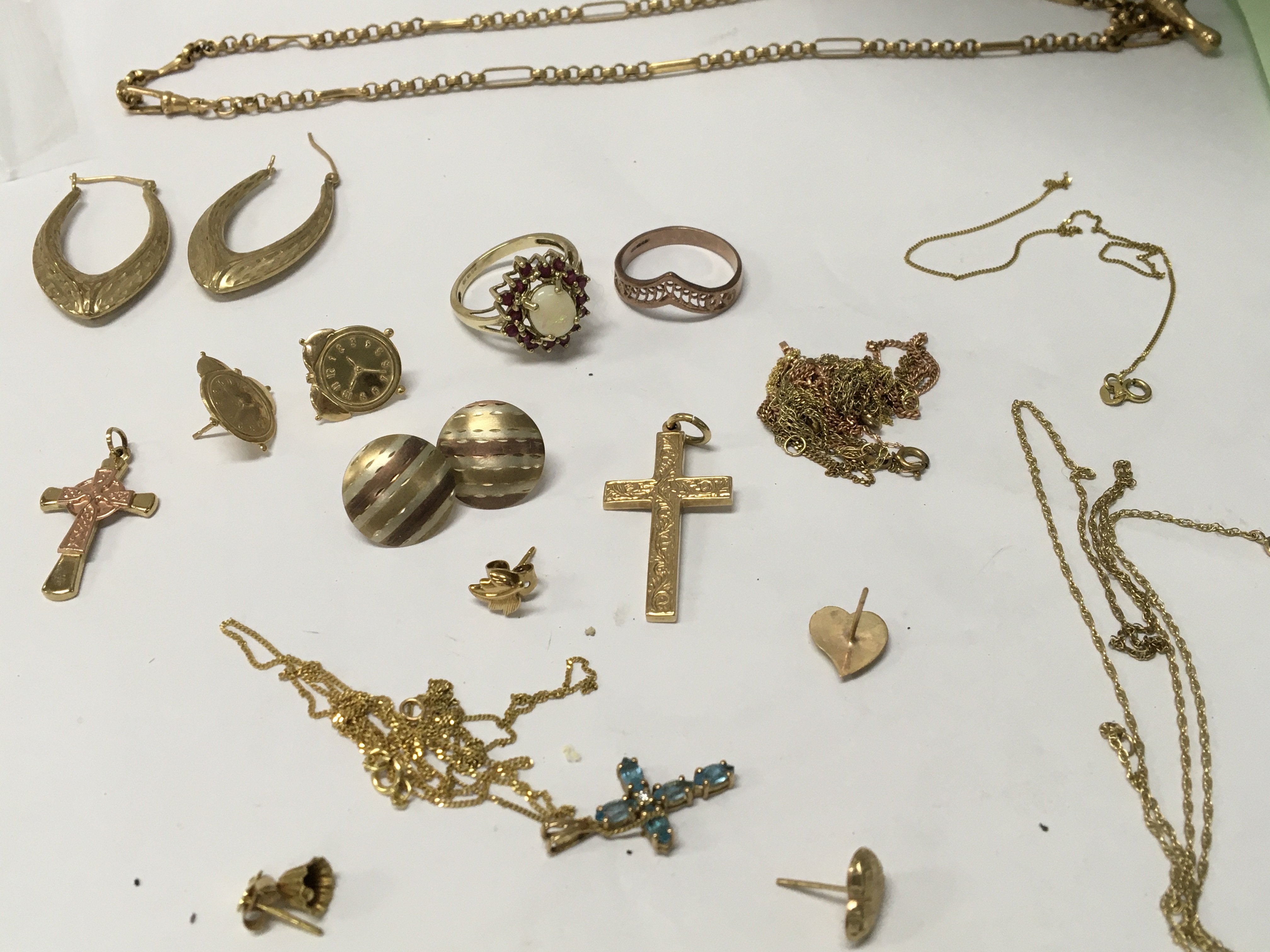 A collection of gold and gold tone jewellery total weight 29 grams