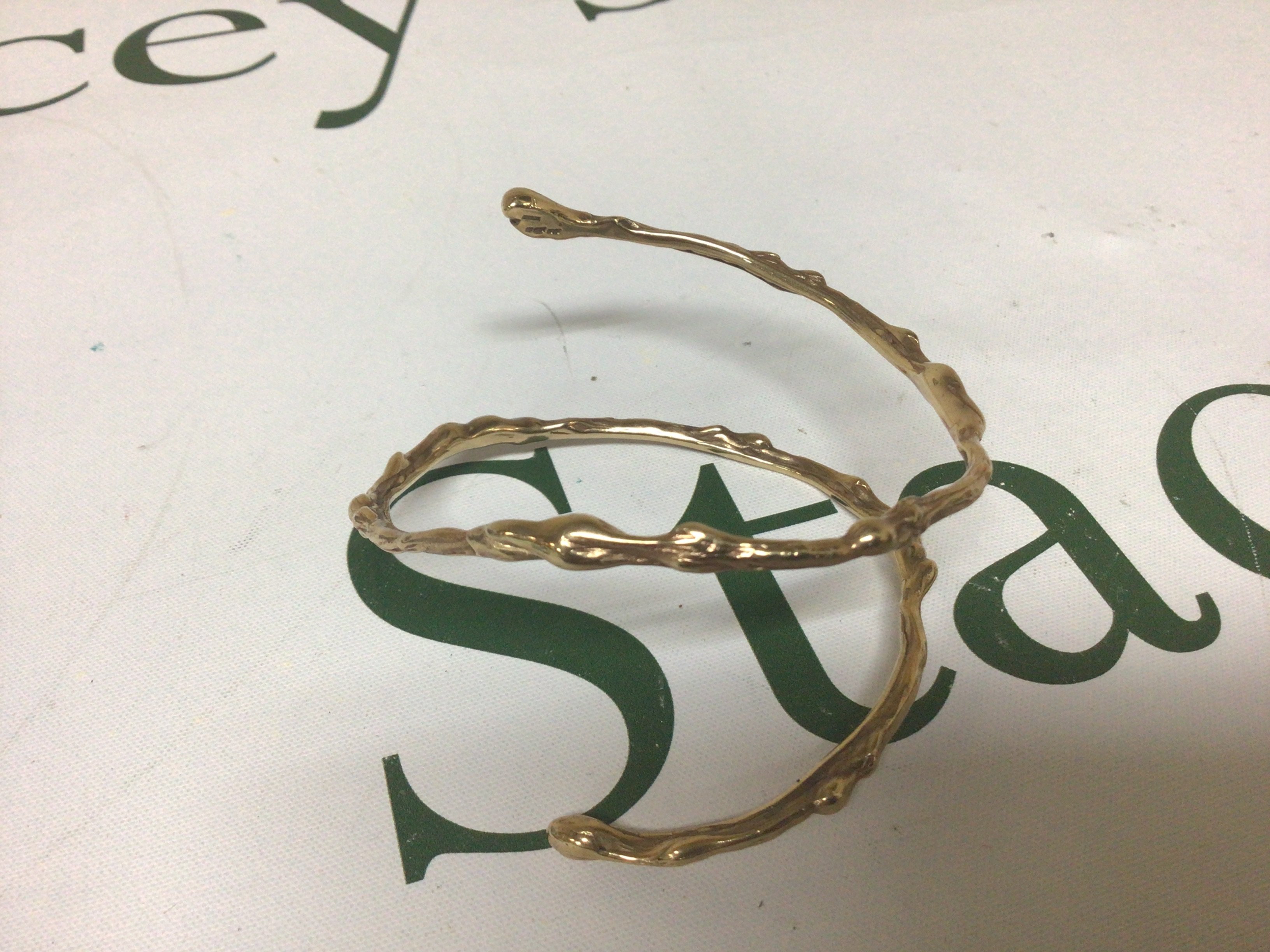 A Bespoke 9carat gold naturalistic bracelet. Weight 37g