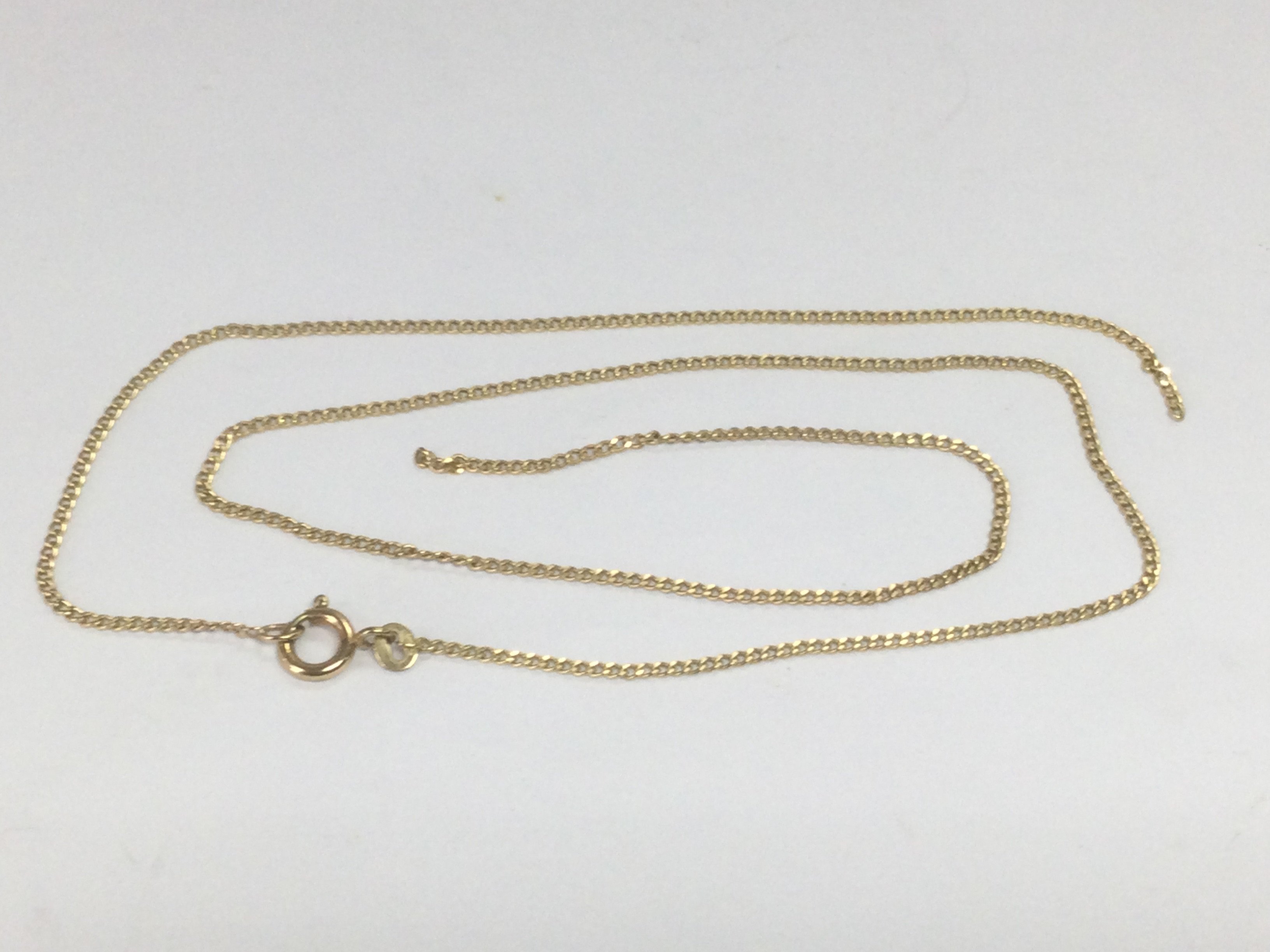 A 9ct gold chain, approx 2.5g. Shipping category A.