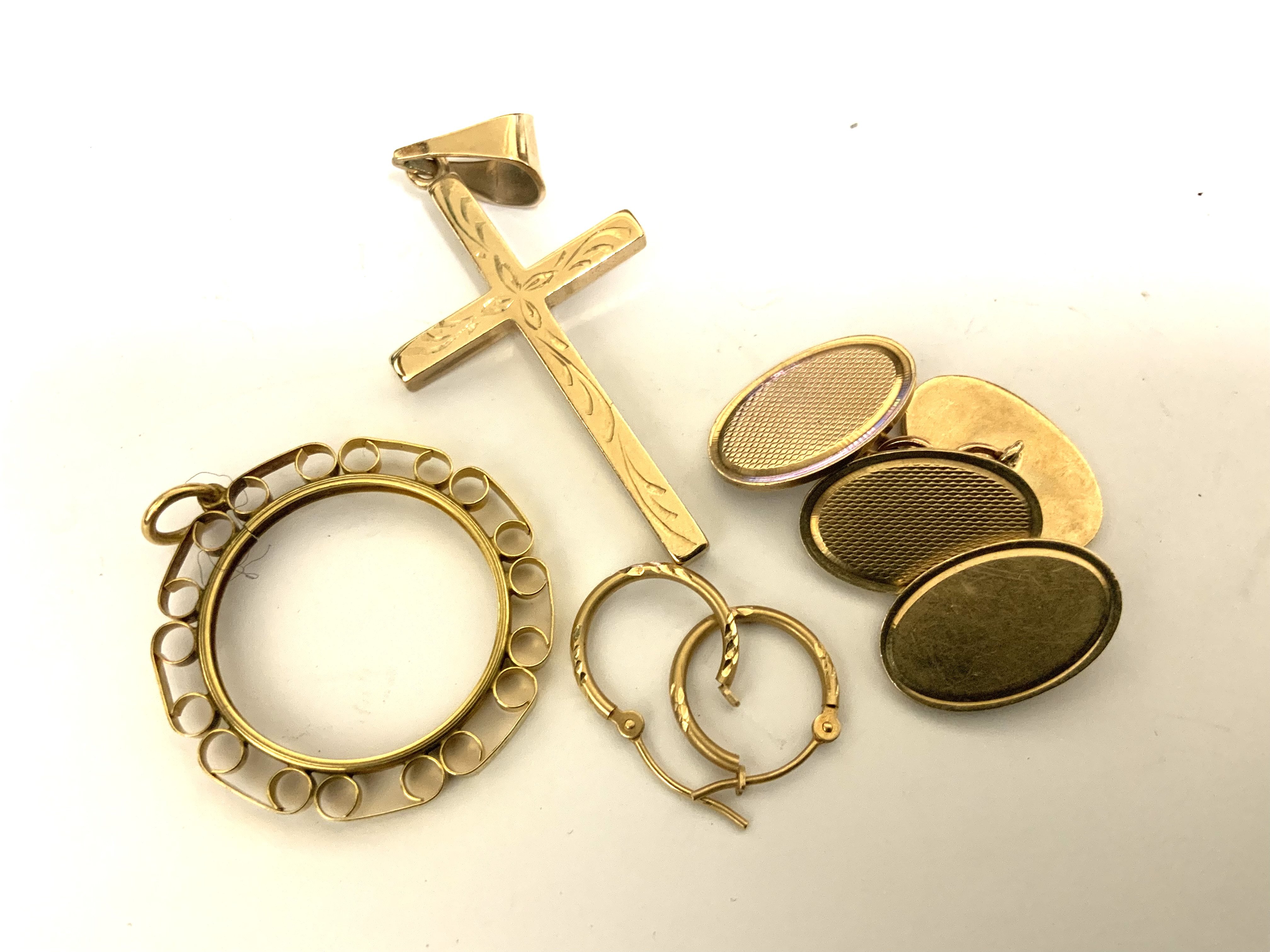A small mixed lot of 9ct gold. Cross, Hope earrings, Coin mount, Cufflinks (18.4g).