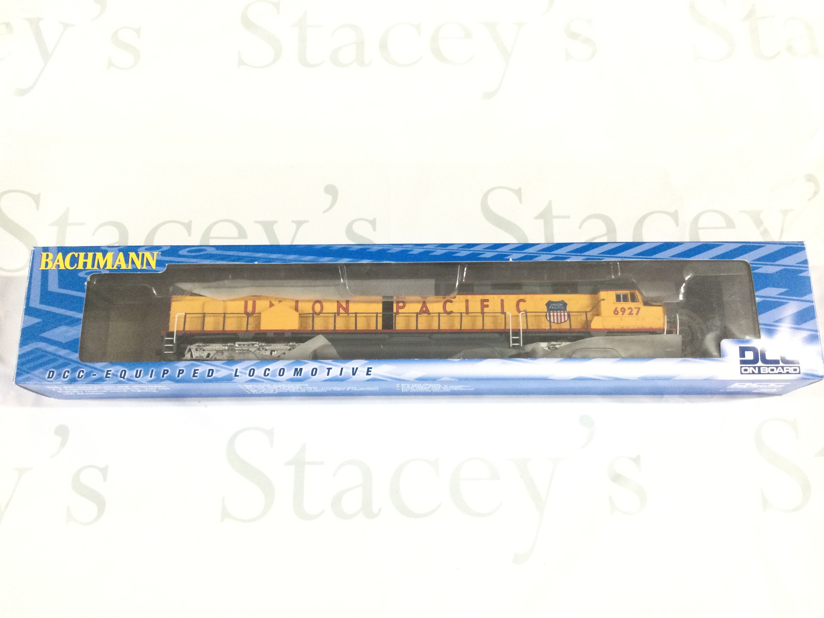 A Boxed Bachman. H0 Gauge EMD DD40AX Centennial Union Pacific loco #6927. DCC.