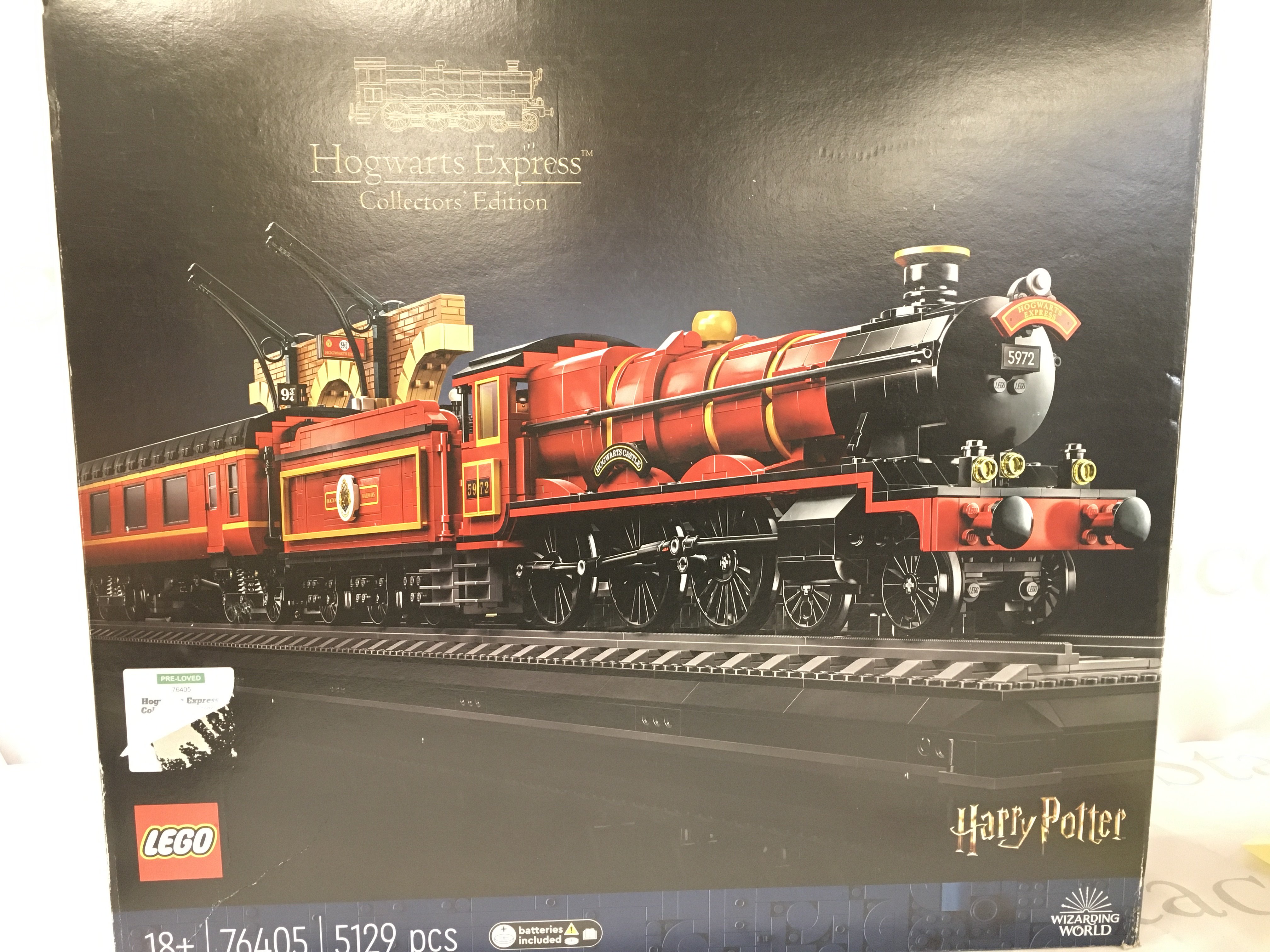 A Lego Harry Potter Hogwarts Express. With Box And Manuals.(2).
