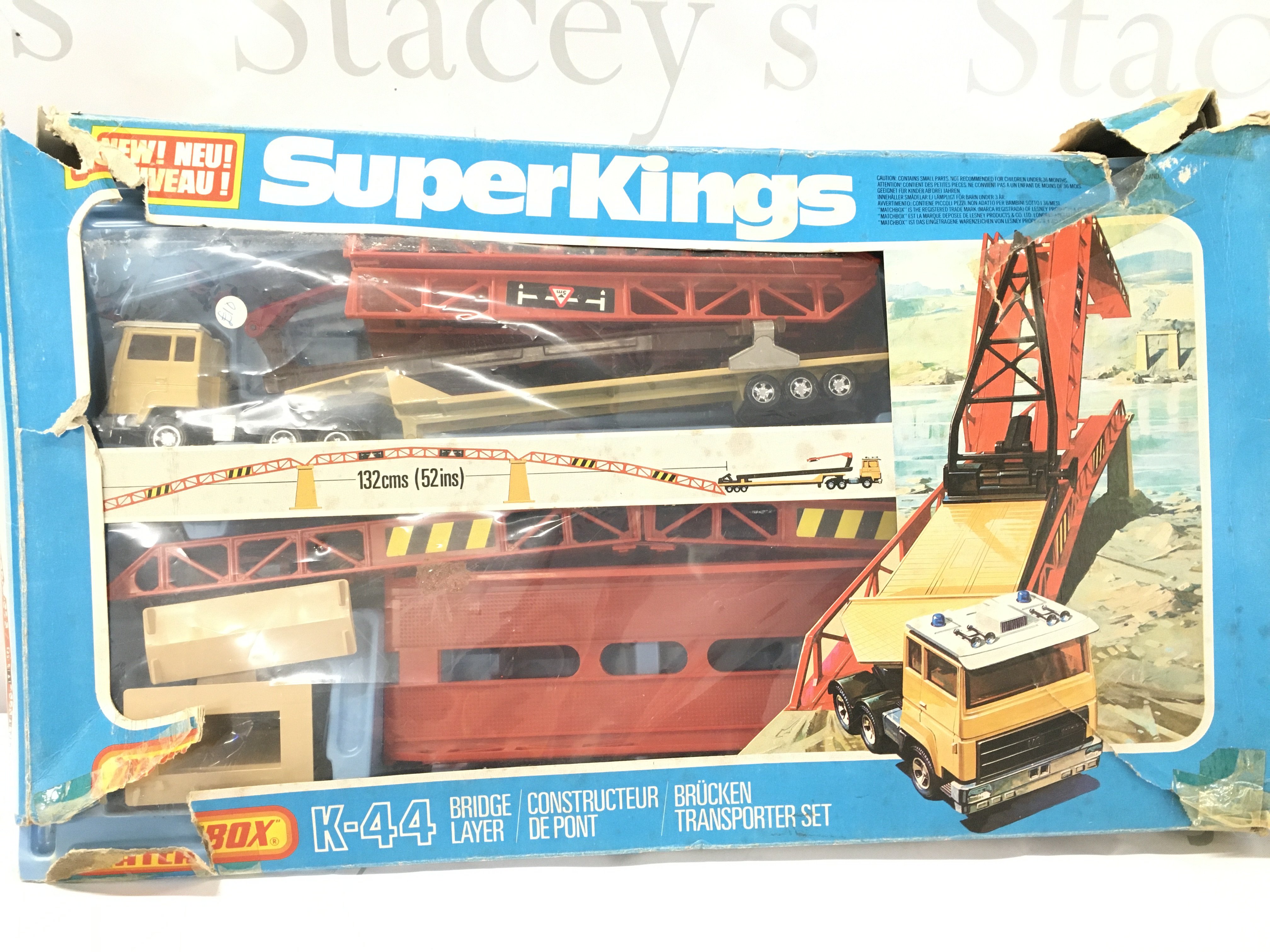 ABo Ed Matchbox Superkings Bridge layer Set #K-44. Box Is Very worn. No Reserve.