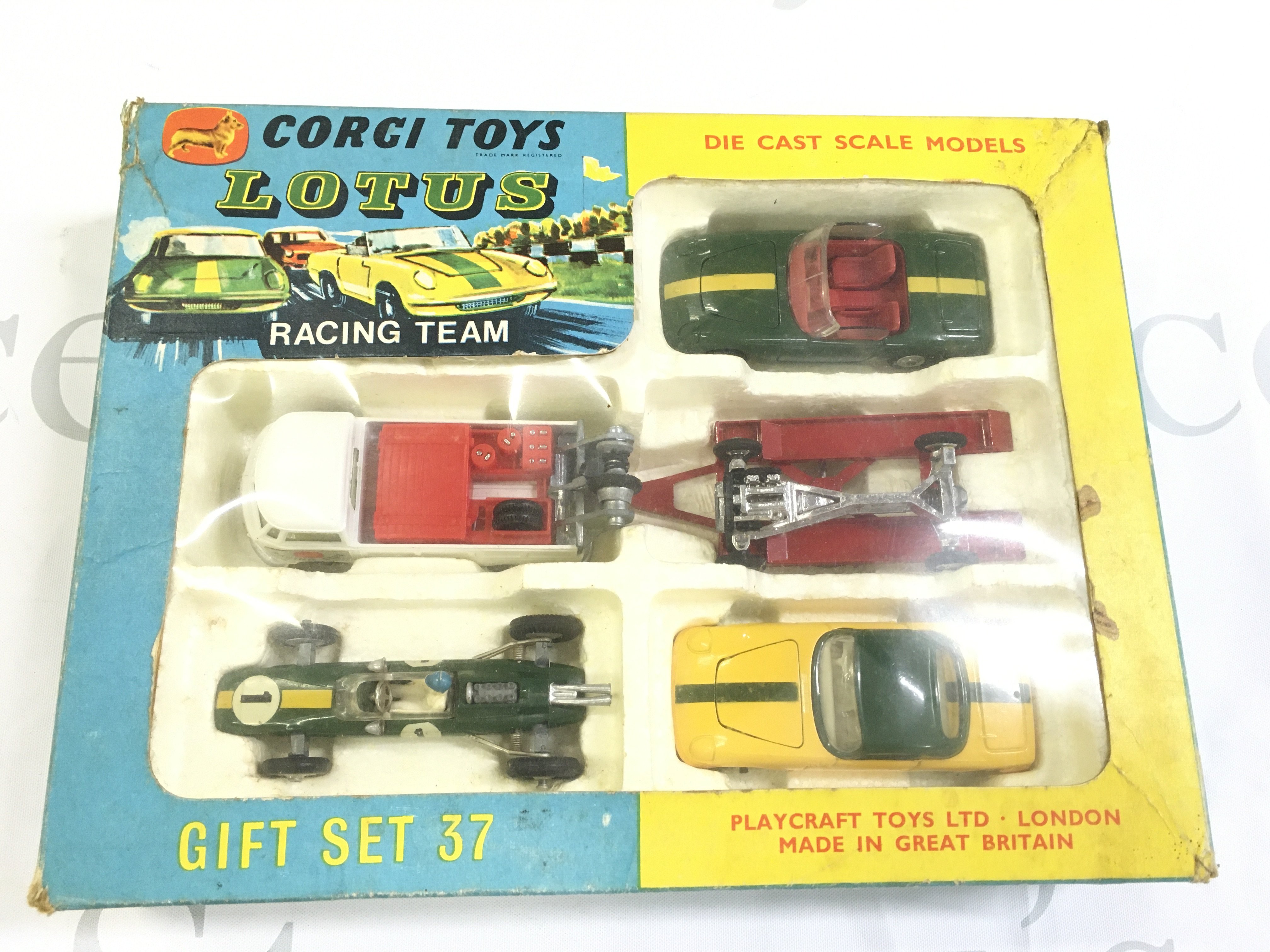A Boxed Corgi Gift Set #37.