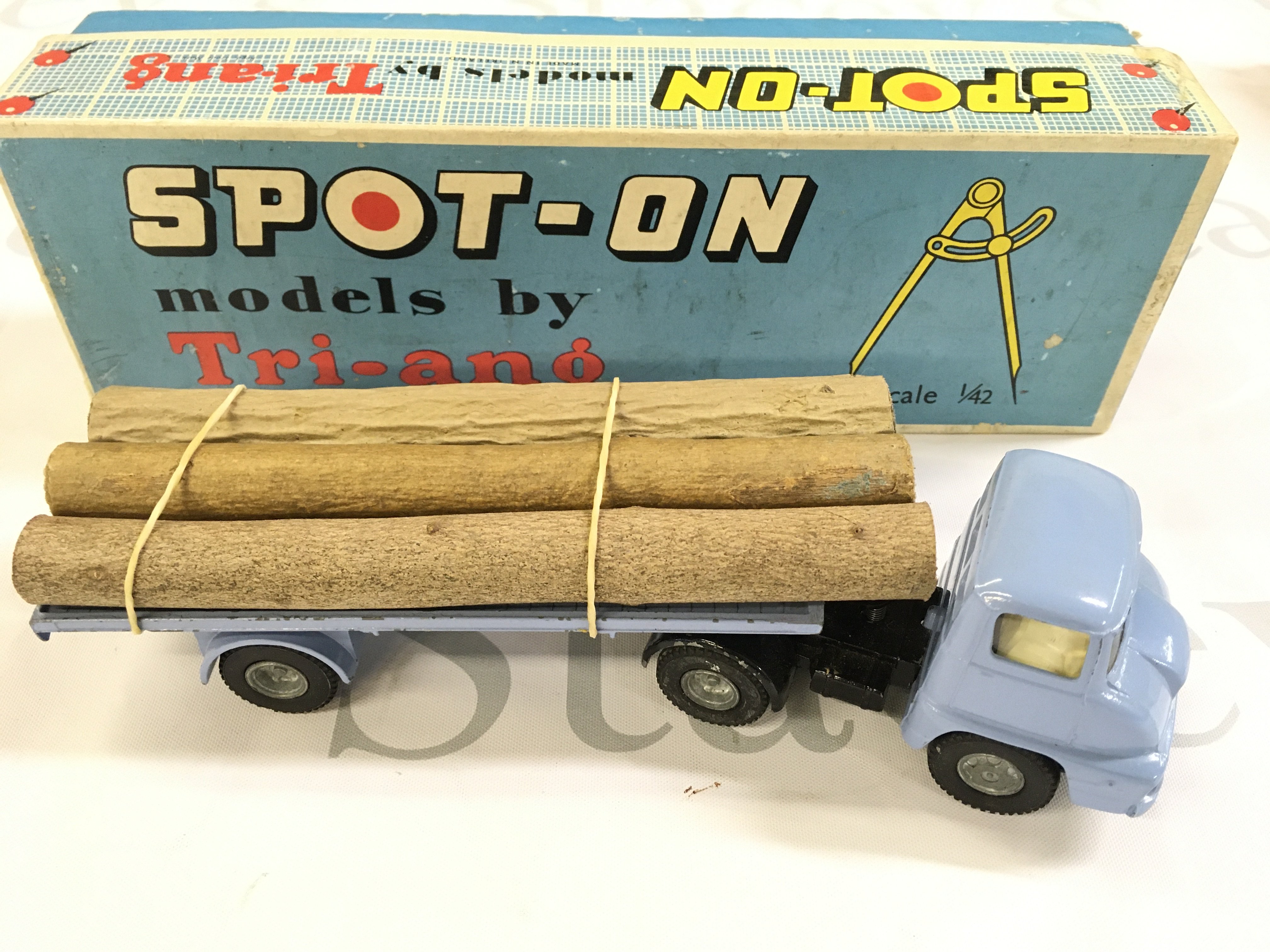 A Boxed Spot-On Ford Thames Trader With Articulated Flat Float Without Sides With Log Load #111A/O.T.