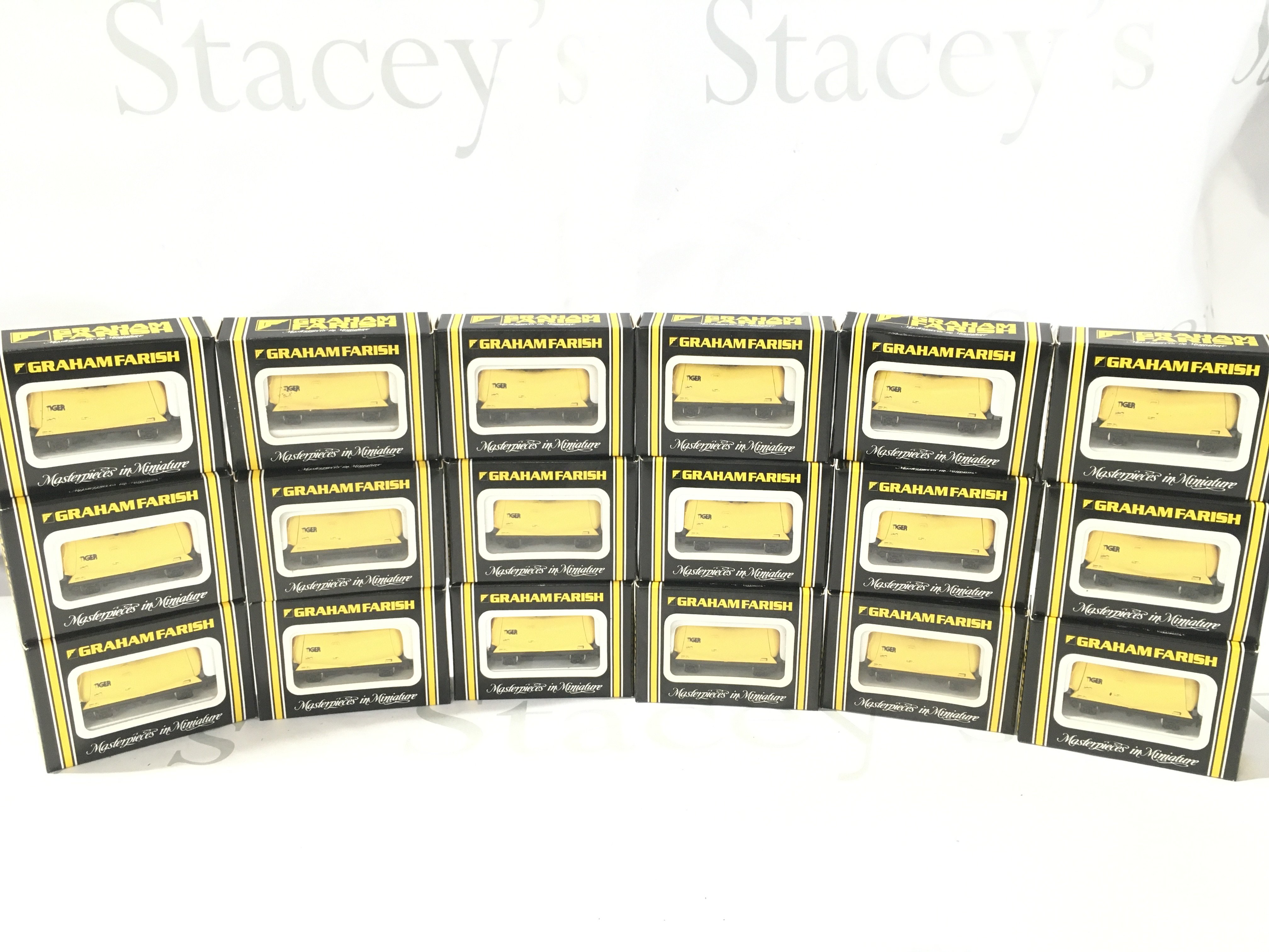 18 Boxed Graham Farish N Gauge 16Ft Bulk Power Wagons.