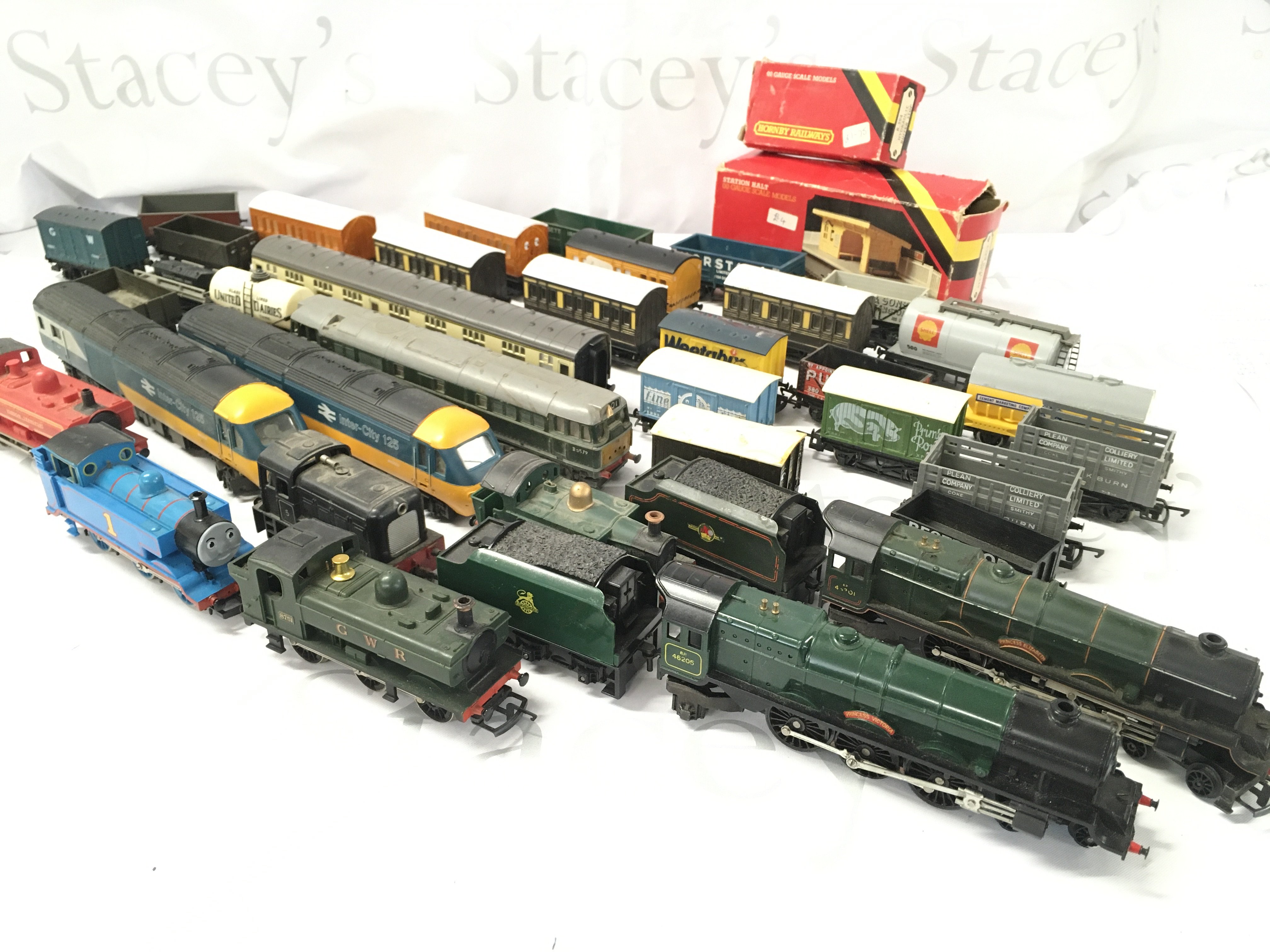 A Collection of 8 00 Gauge Locomotives. Coaches And Wagons Etc. No Reserve.