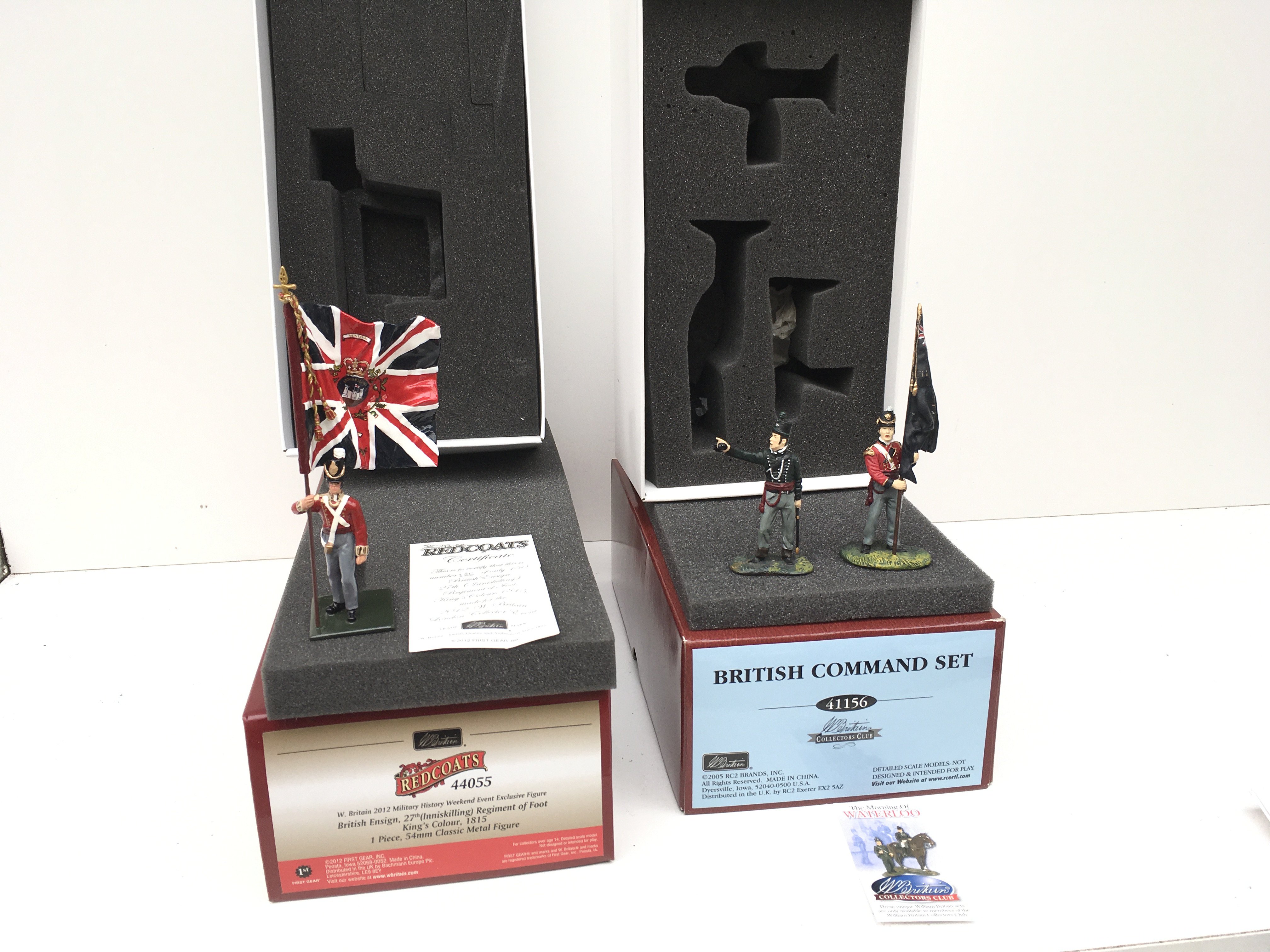 2 x boxed Britain Minature Military Models featuring 44055 27th foot kings colour ltd edition with certificate and 41156 British Command (incomplete) No reserve.