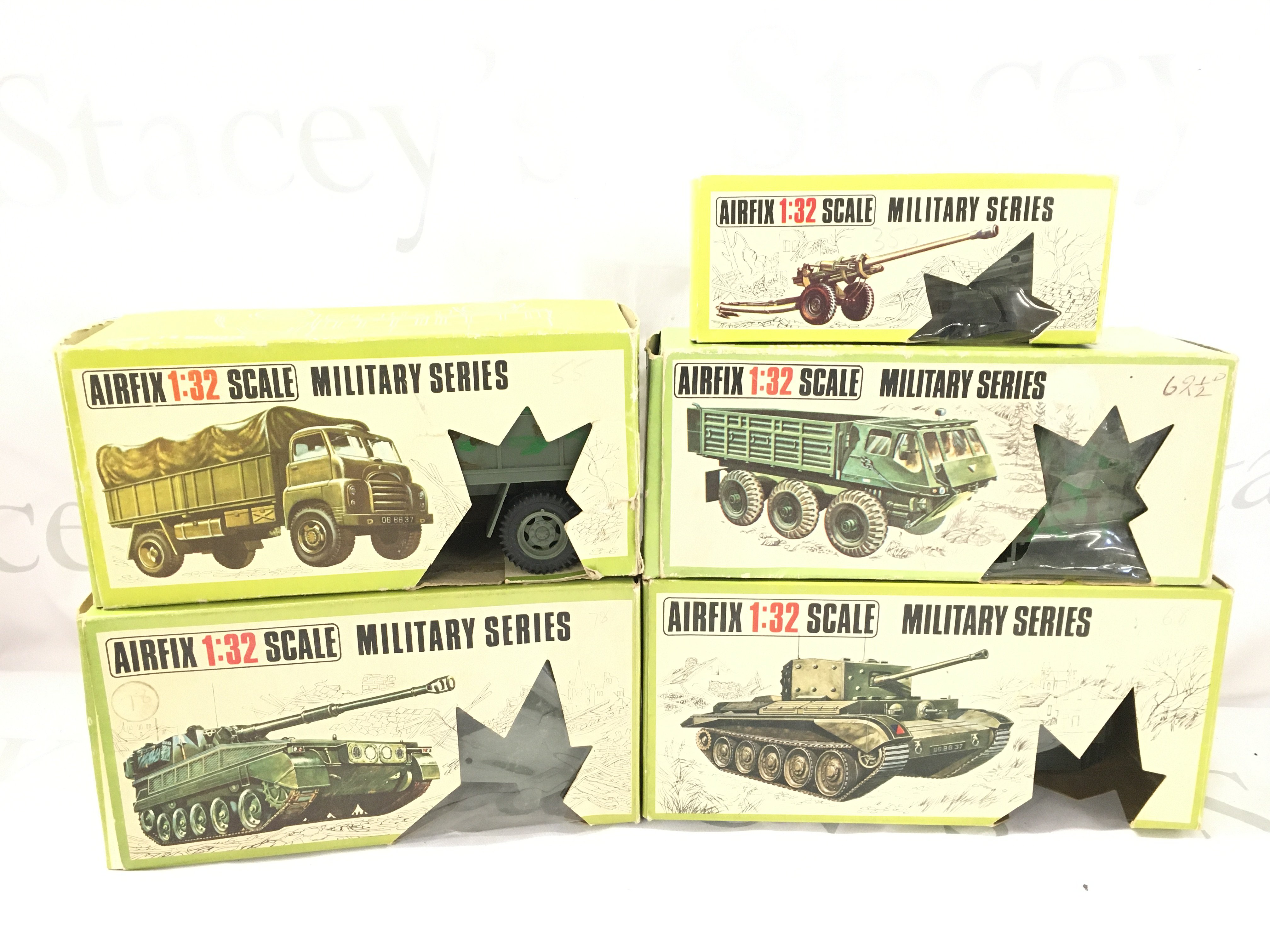 A Collection of Boxed Airfix Military Vehicles And A 105MM. Gun. 2 Vehicles Have Been Painted.