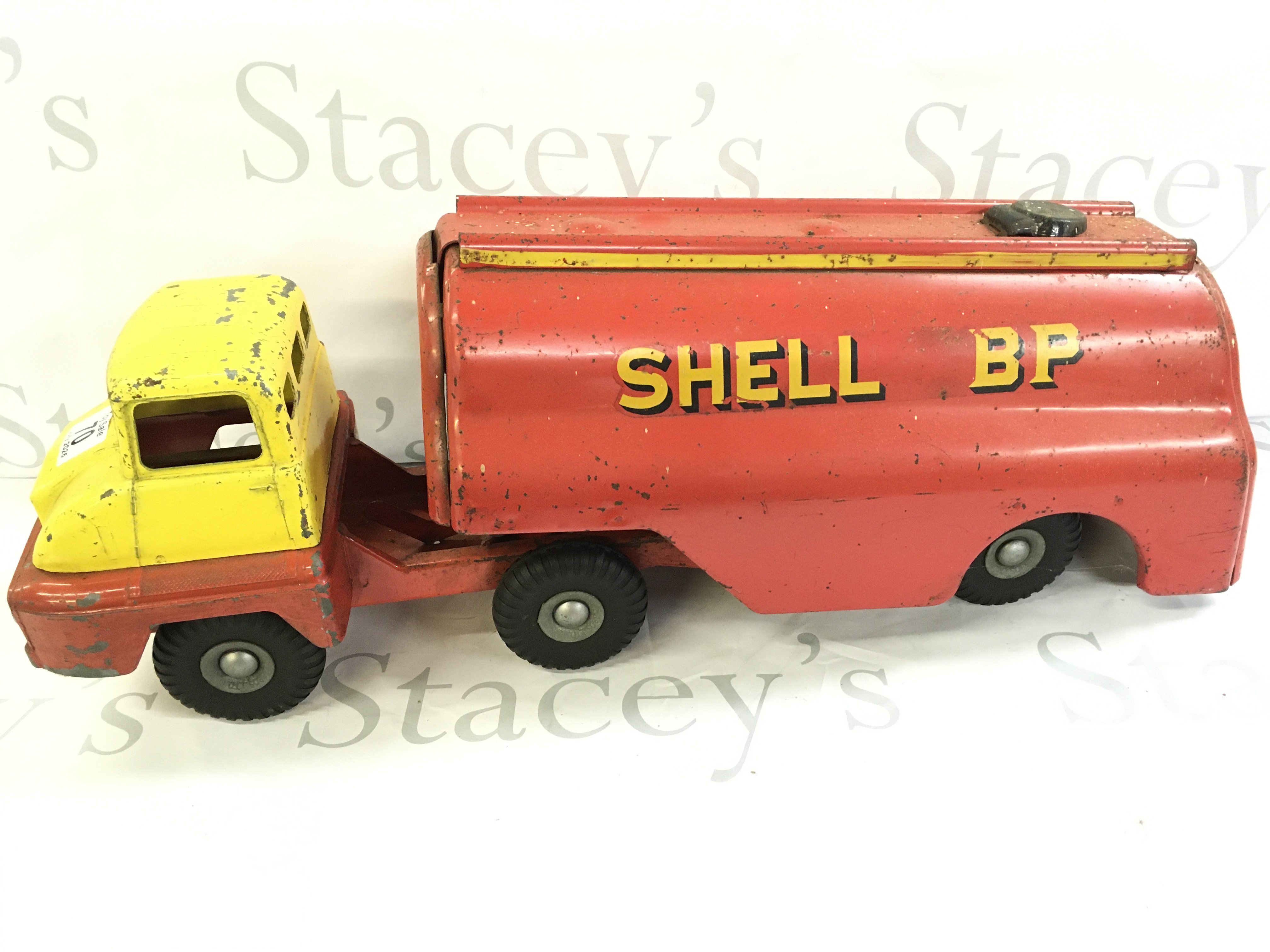 A Tri-Ang Shell/BP Petrol Tanker.