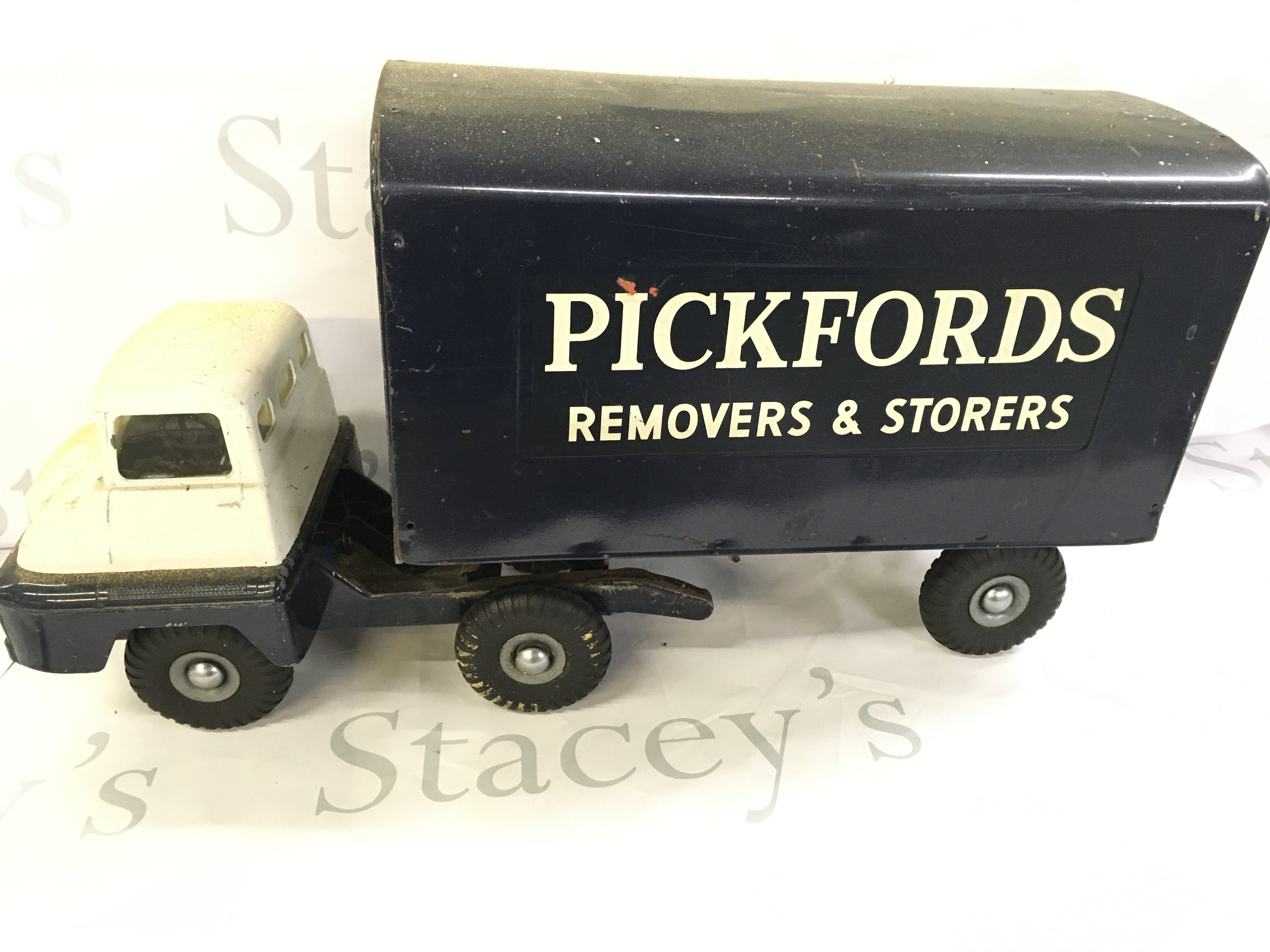 A Tri-Ang Pickford Removal Truck.