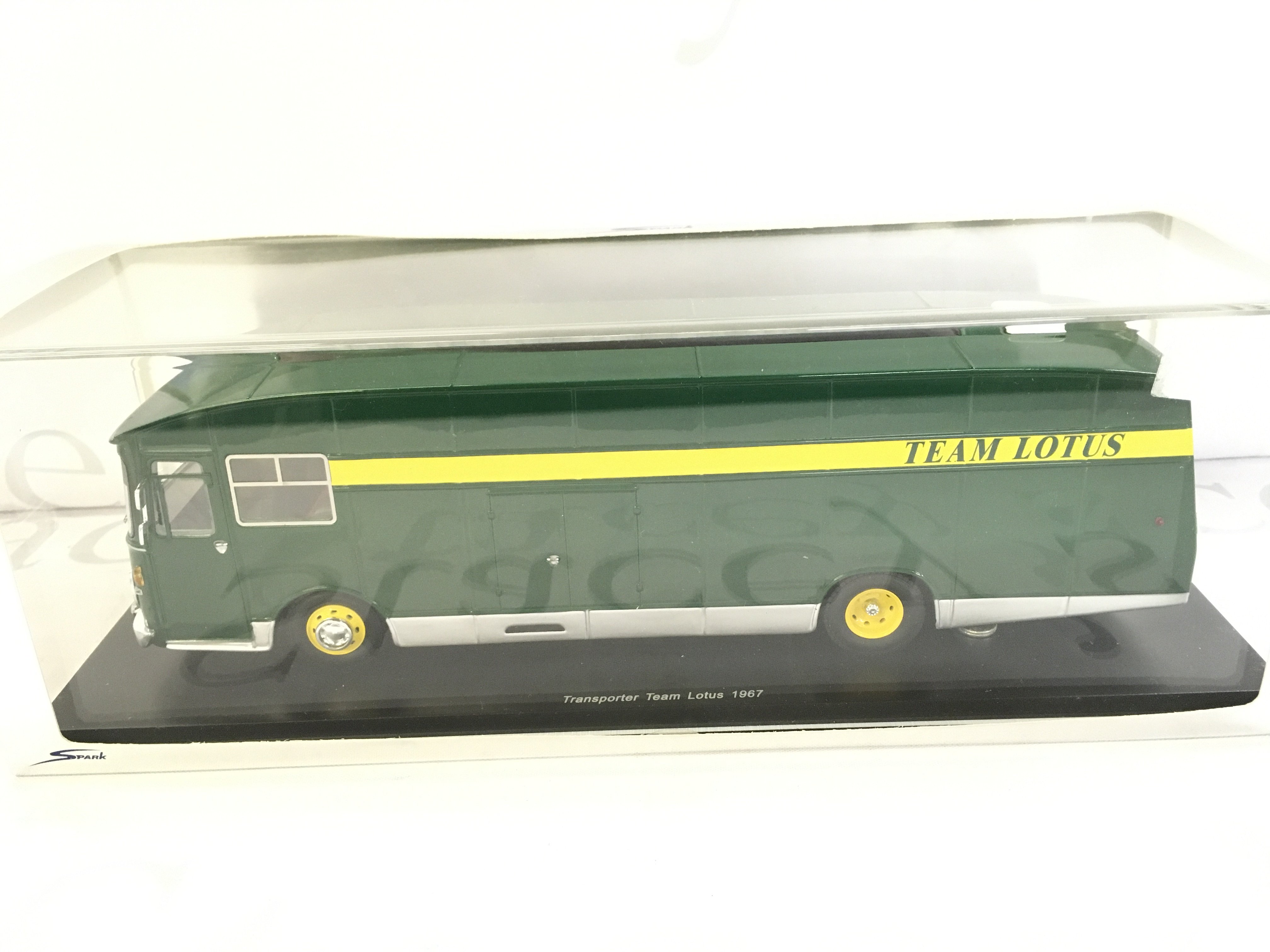 A Boxed Spark Model Of Transporter Team Lotus 1967.