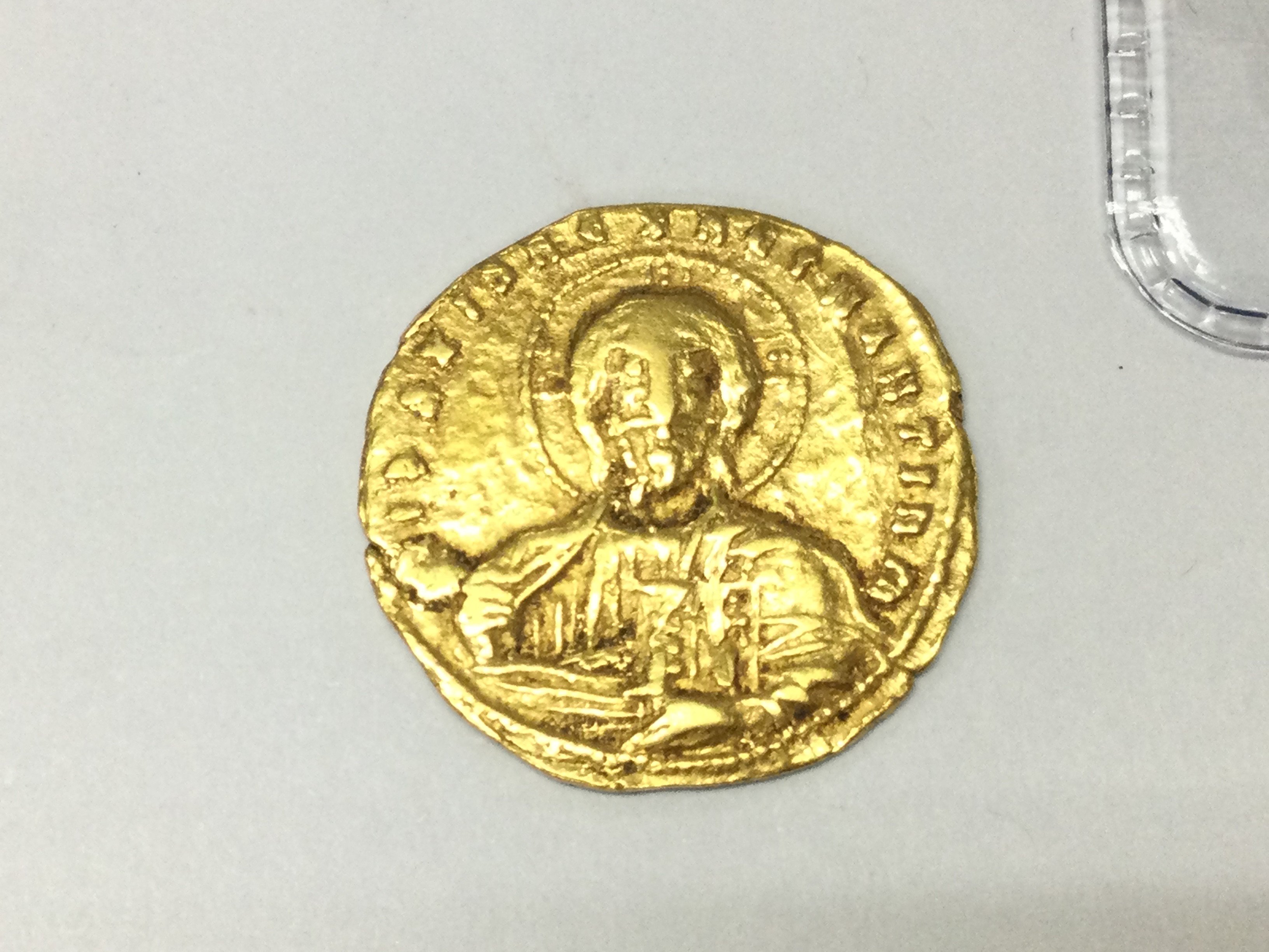 A gold John I tzimiskes coin. 4.05g