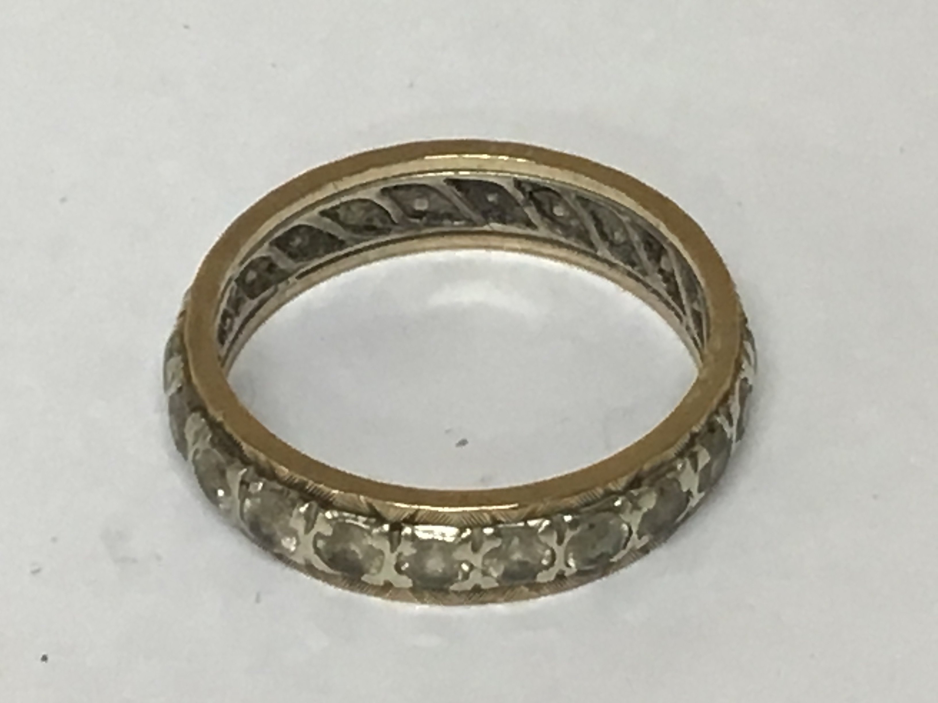 A 9carat gold eternity ring set. Weight 3.6g