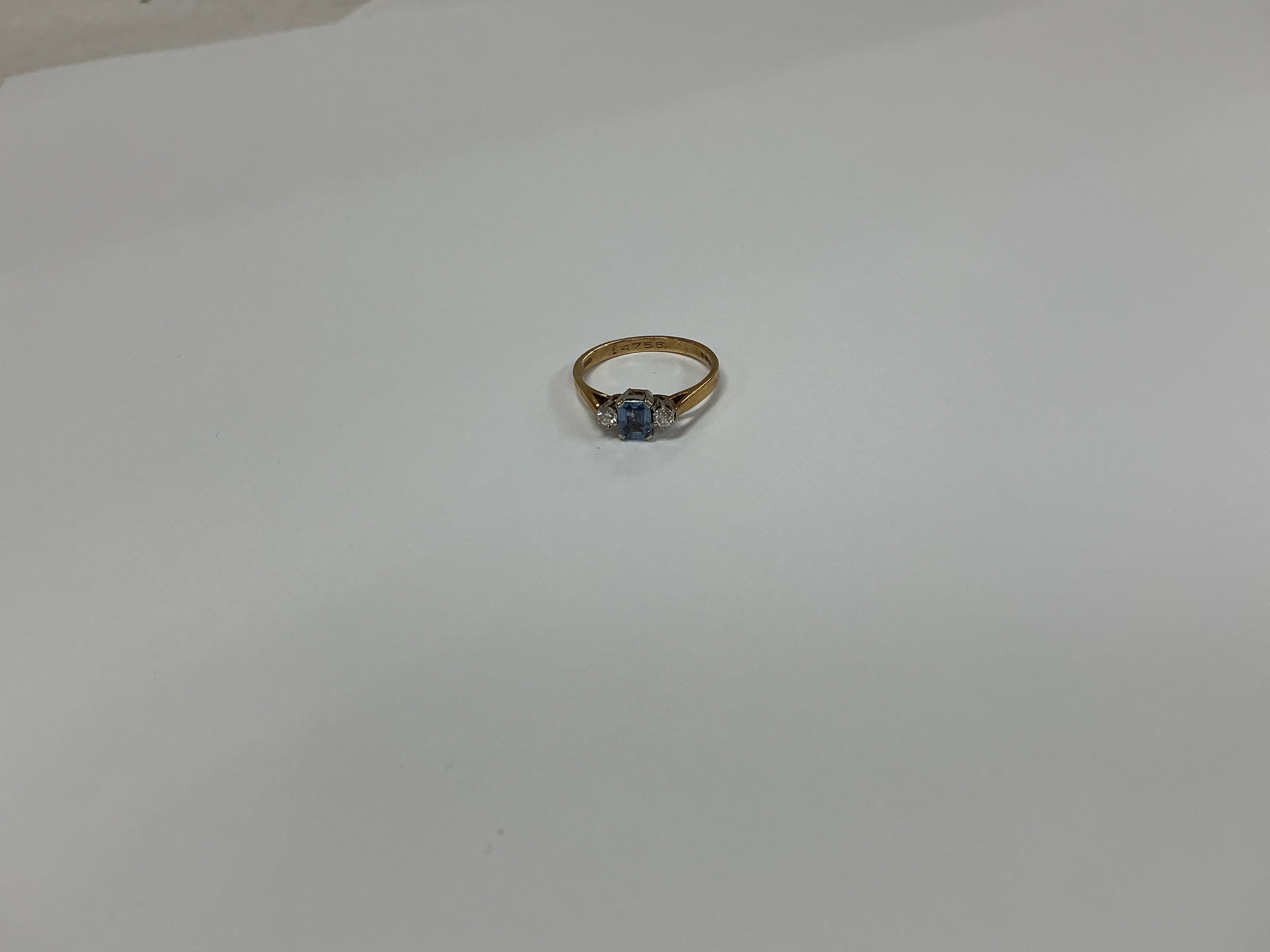 9ct Topaz and diamond ring