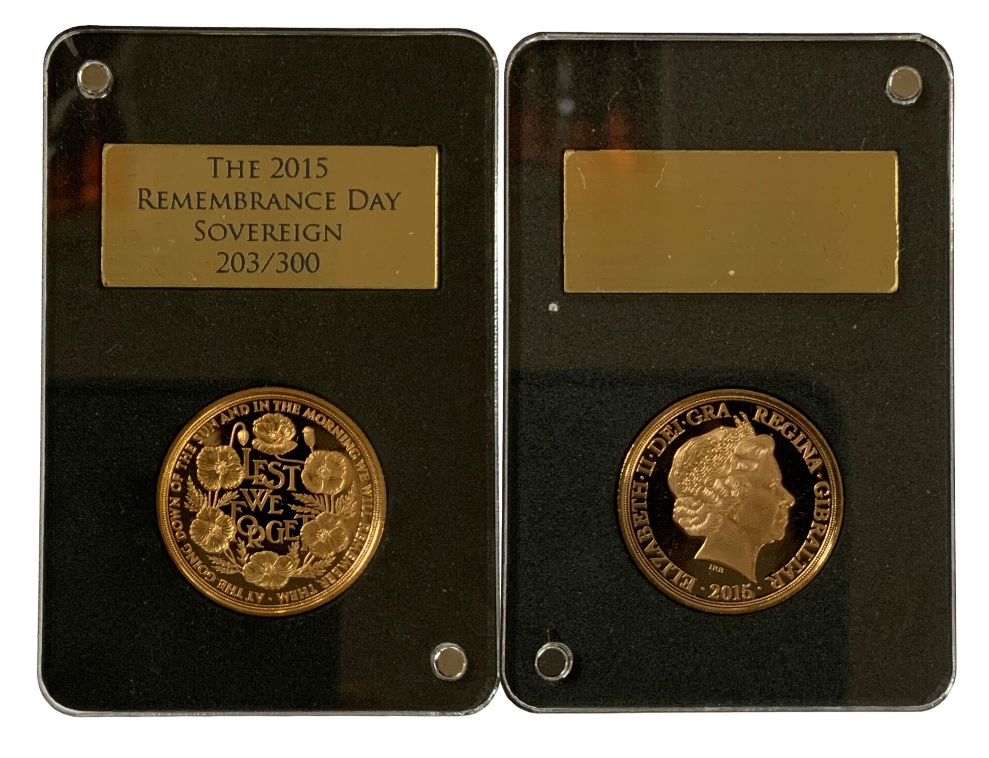 A 2015 Rememberance day sovereign, The London Mint office issue. 22ct, 7.98g.