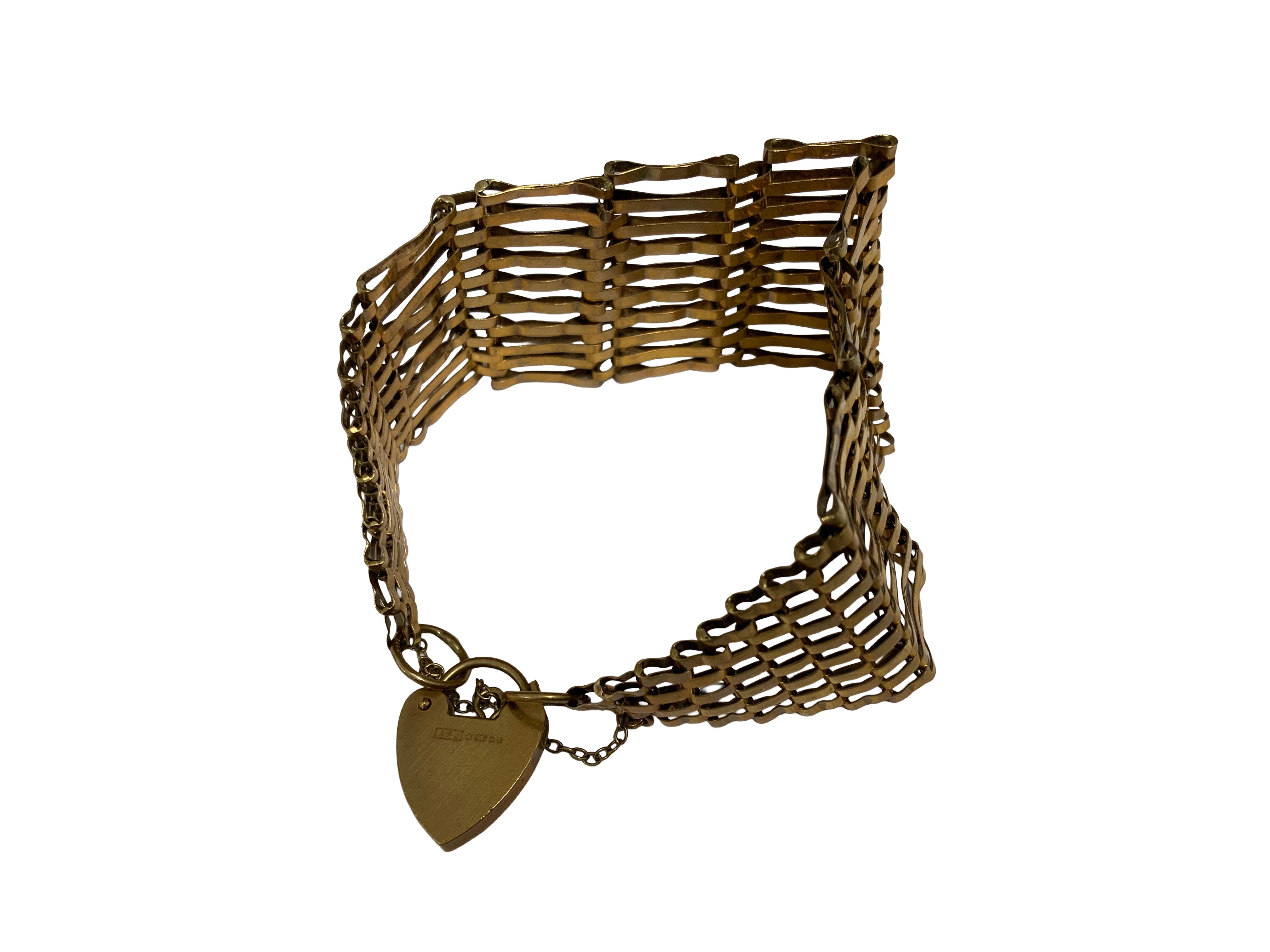 A vintage 9ct gold 10 bar gate bracelet.