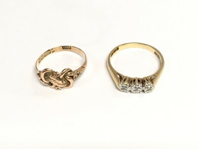 Two 9ct gold rings sizes K and N combined weight 3.62g