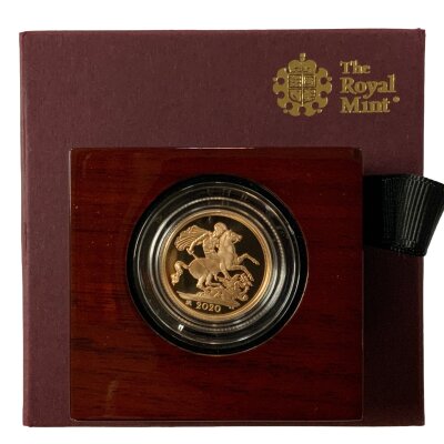 A Royal Mint issue 2020 gold proof sovereign, QEII portrait.