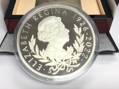 2022 1kg silver coin Her Majesty Queen Elizabeth II.