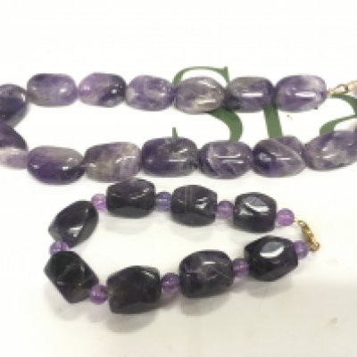 An amethyst bead bracelet and necklace set. NO RESERVE