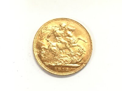 A 1913 full Gold sovereign